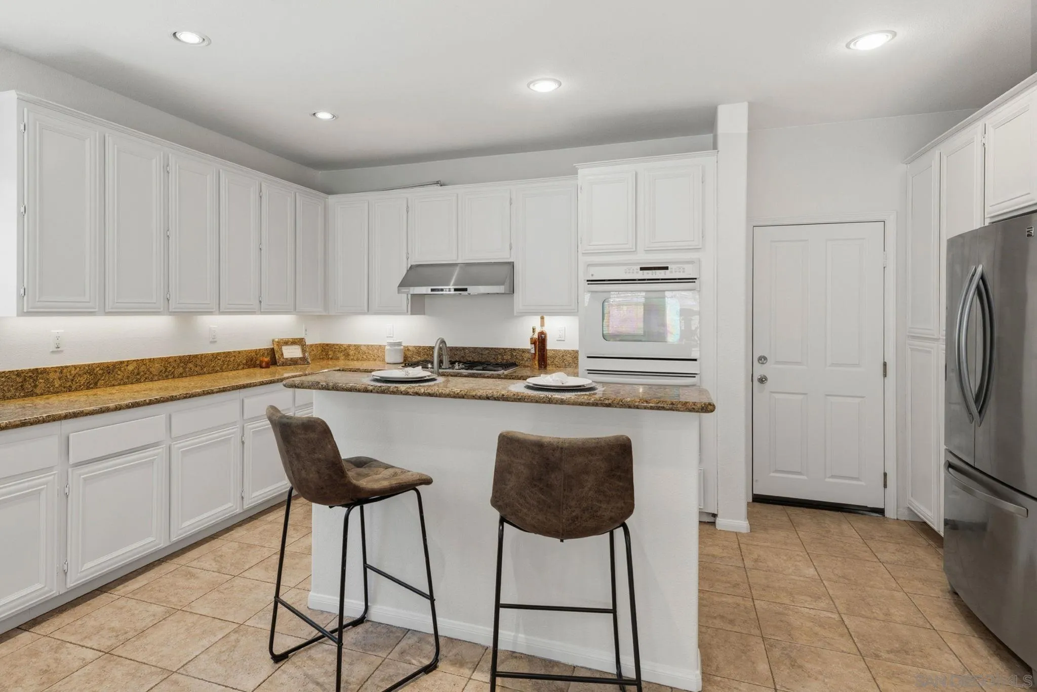 https://cdn.realtyfeed.com/cdn/127/260016405/b5106246568c7b5881ae24ca91ca726e.webp
