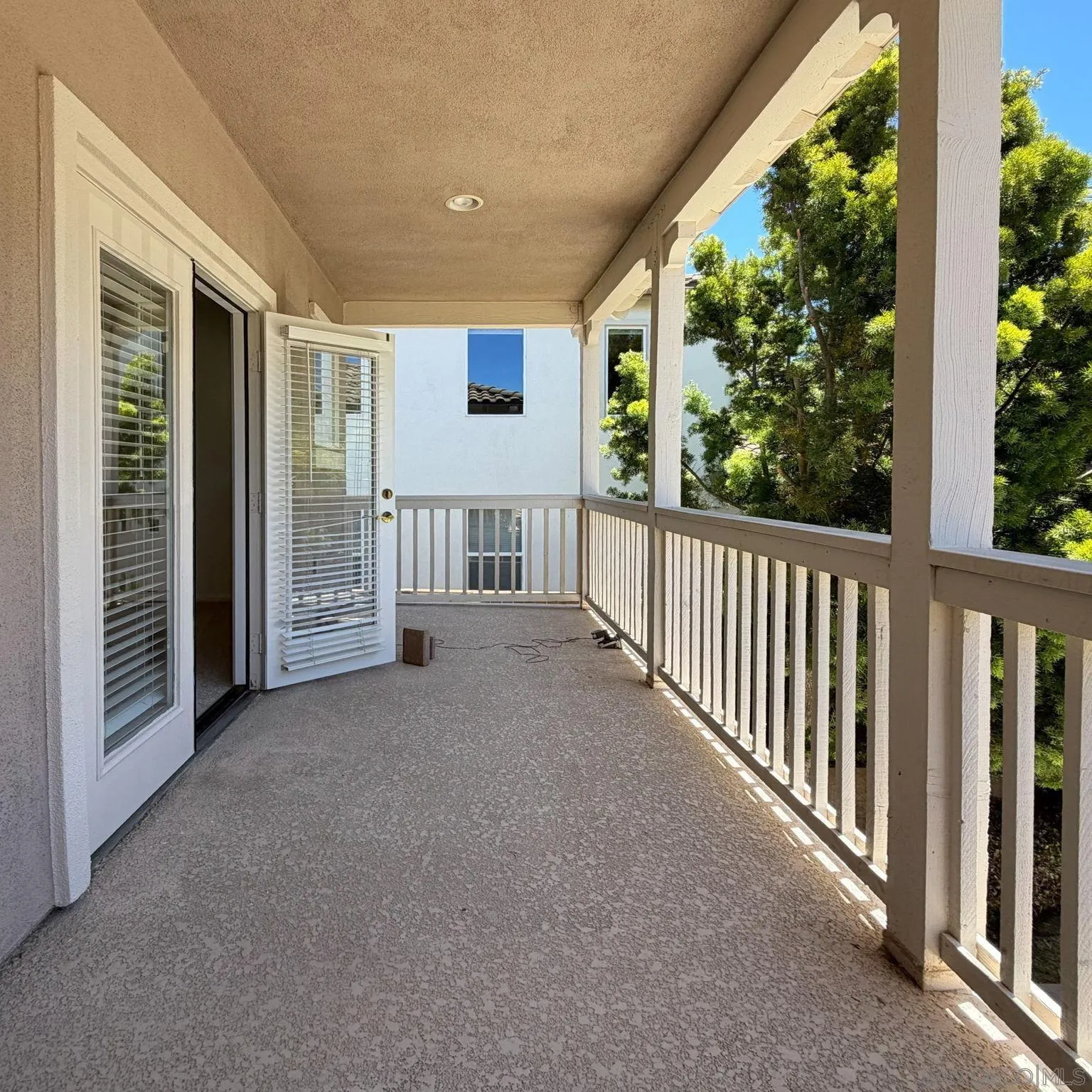 https://cdn.realtyfeed.com/cdn/127/260016405/f89793da61dbd46881bba4cae82b2314.webp
