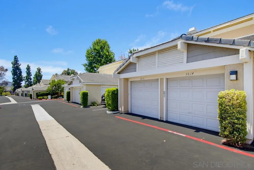Photo #38: 260016411 Listing: Photo #38