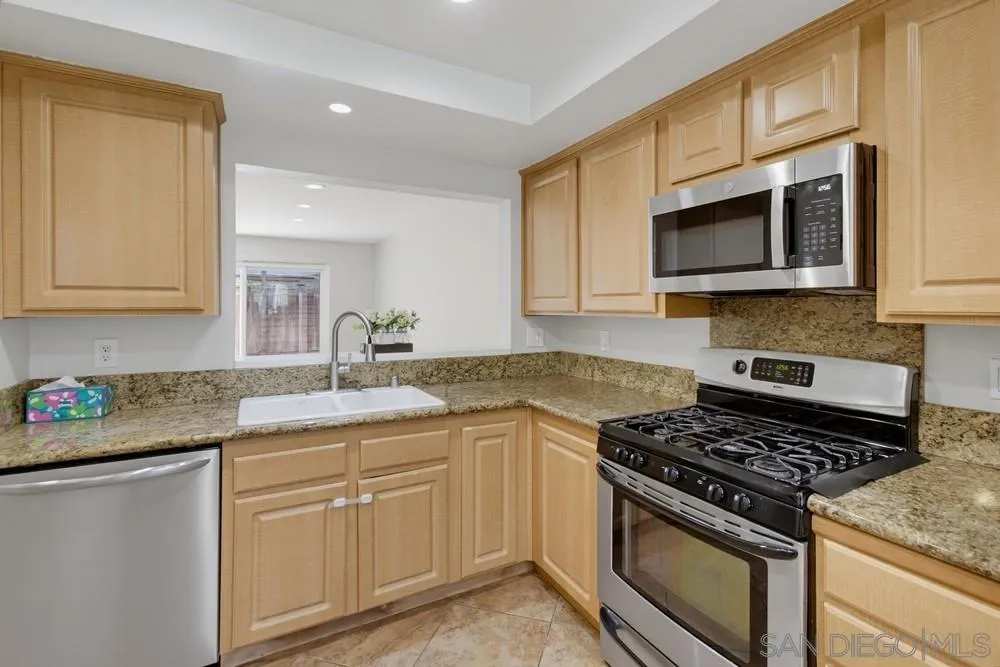 Photo #11: 260016411 Listing: Photo #11