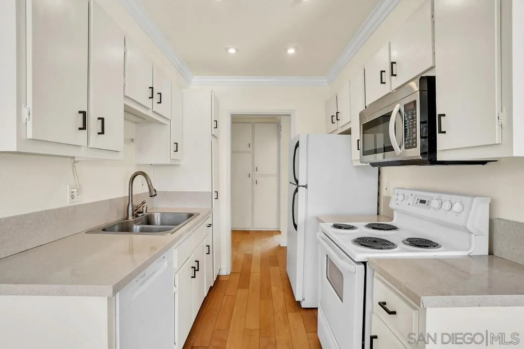 Photo #7: 260016412 Listing: Photo #7
