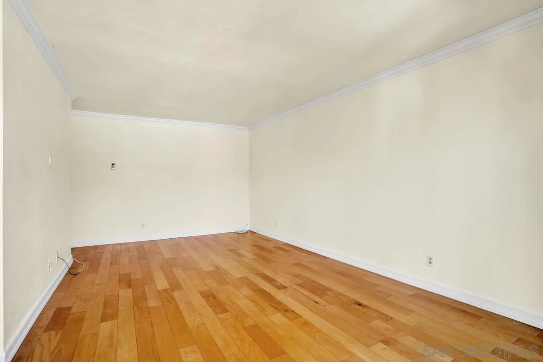 Photo #6: 260016412 Listing: Photo #6