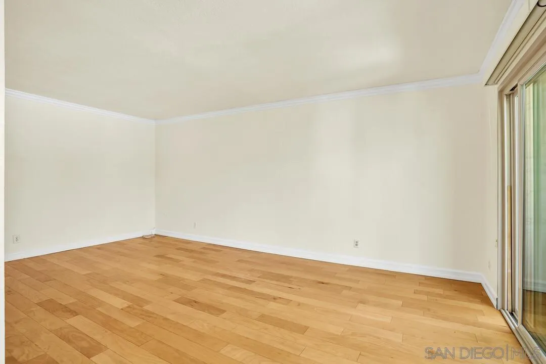 Photo #12: 260016412 Listing: Photo #12