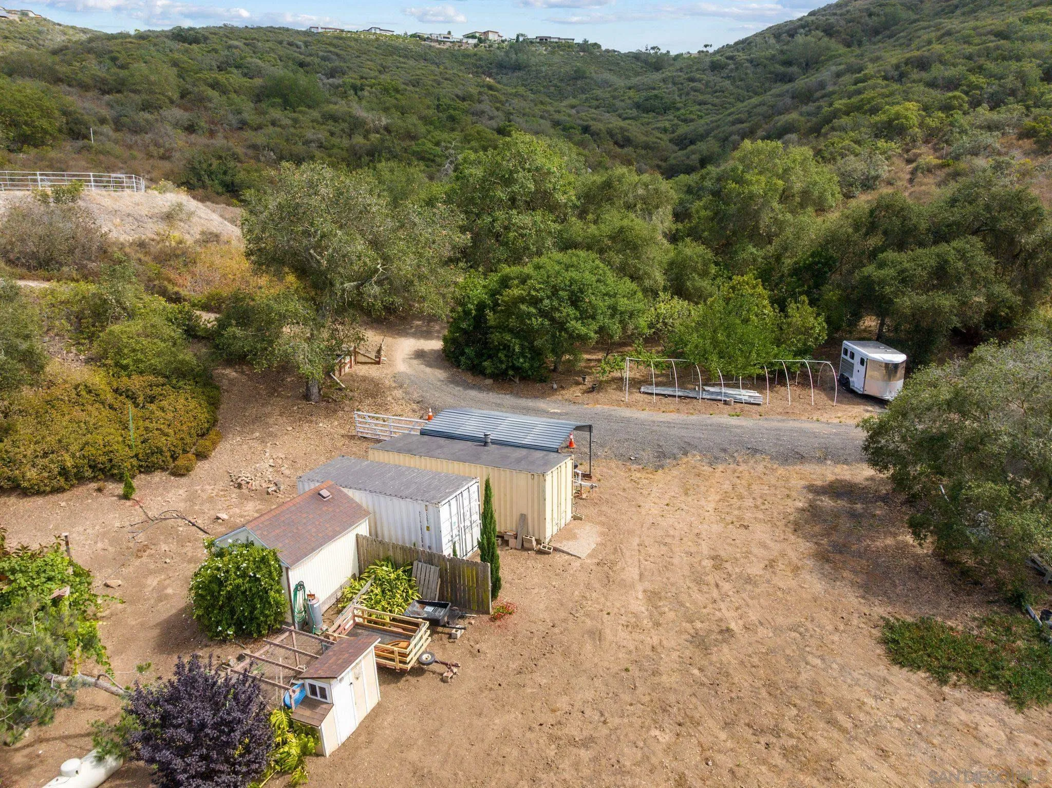 https://cdn.realtyfeed.com/cdn/127/260016416/3efa2e6db86db73bb4ac238da9e17177.webp