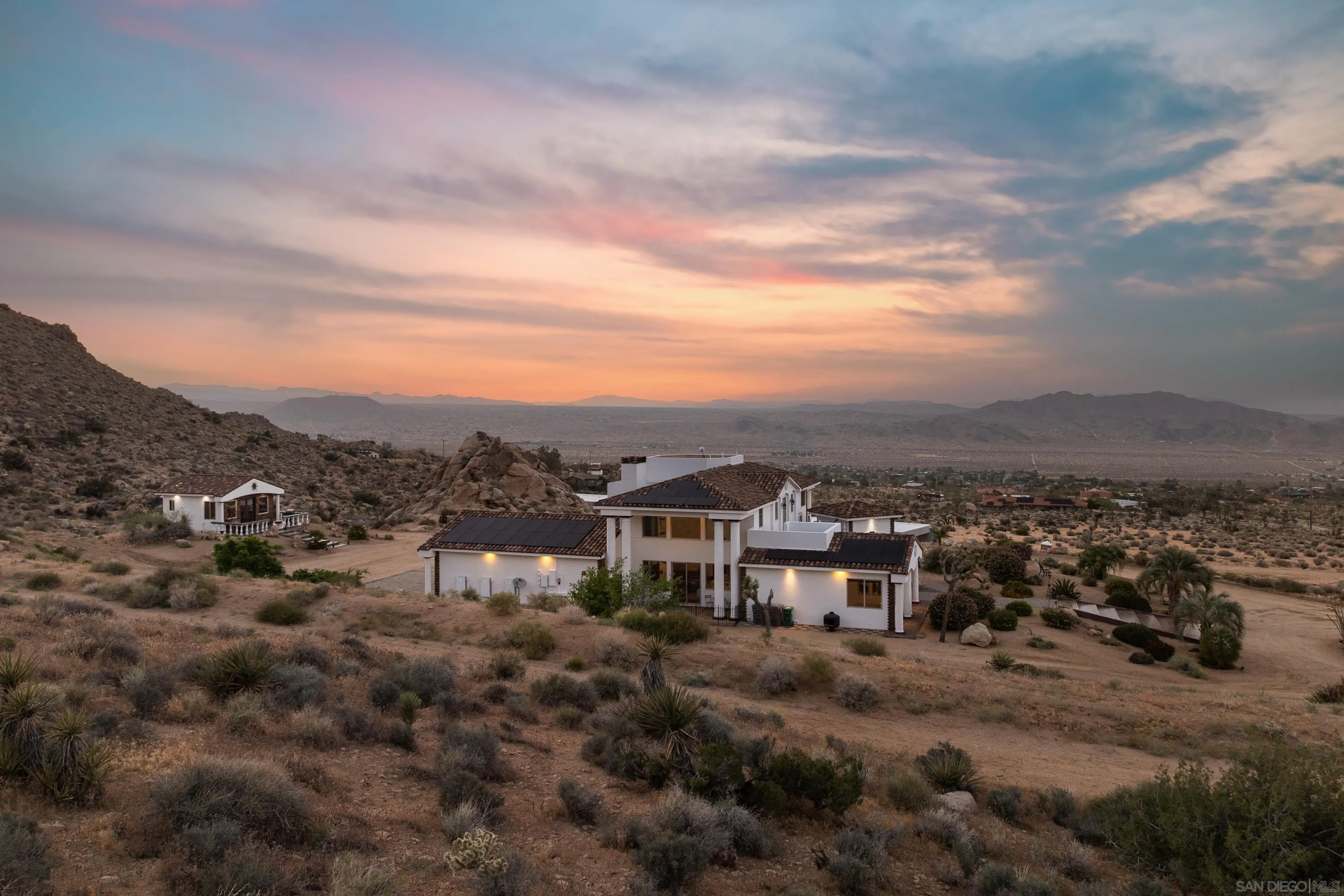 8022 Wesley Rd, Joshua Tree, CA 92252 - Main photo, Joshua Tree, CA