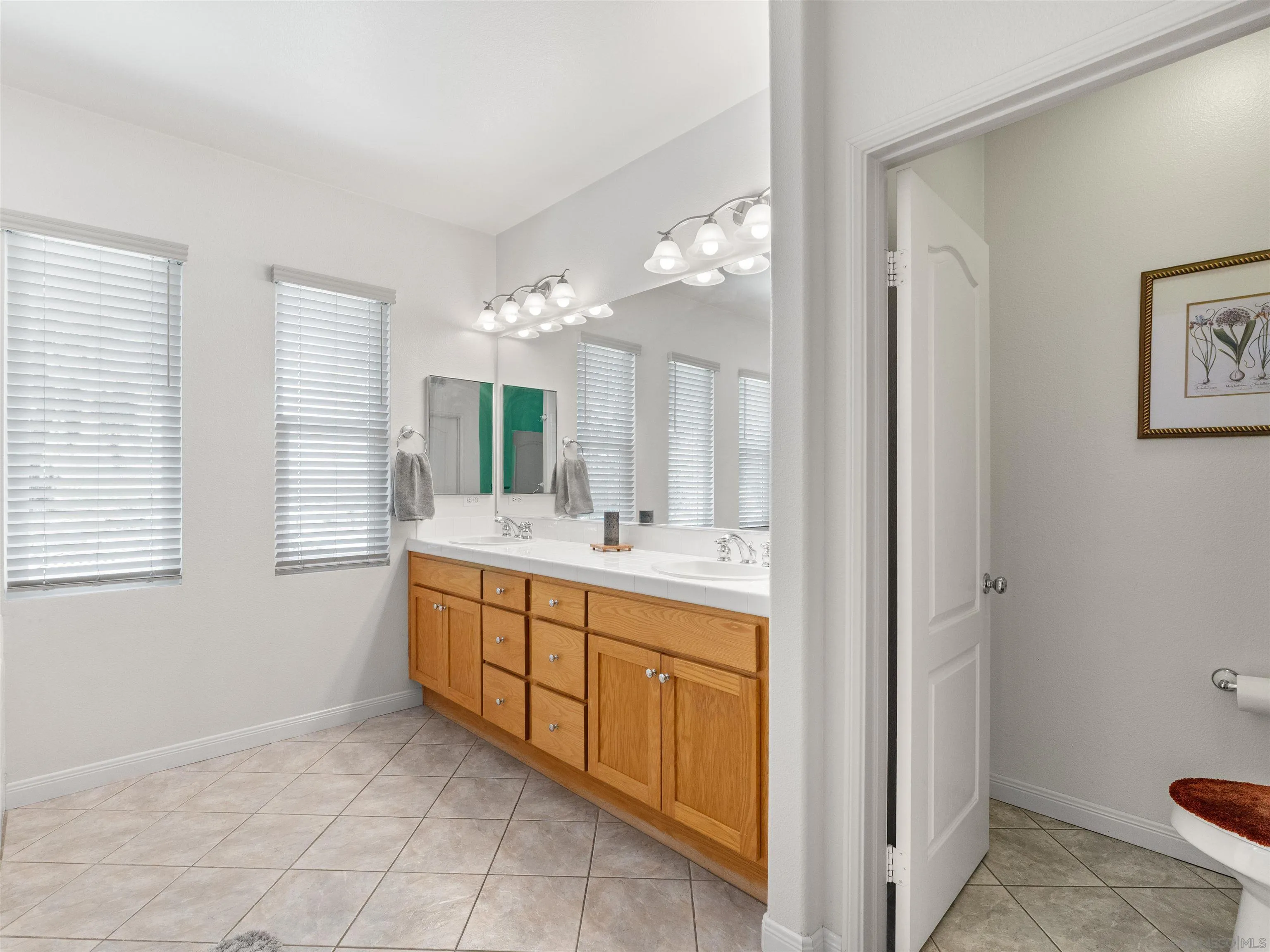 https://cdn.realtyfeed.com/cdn/127/260016429/4a472755ef591a75769deae5eedf5c83.webp