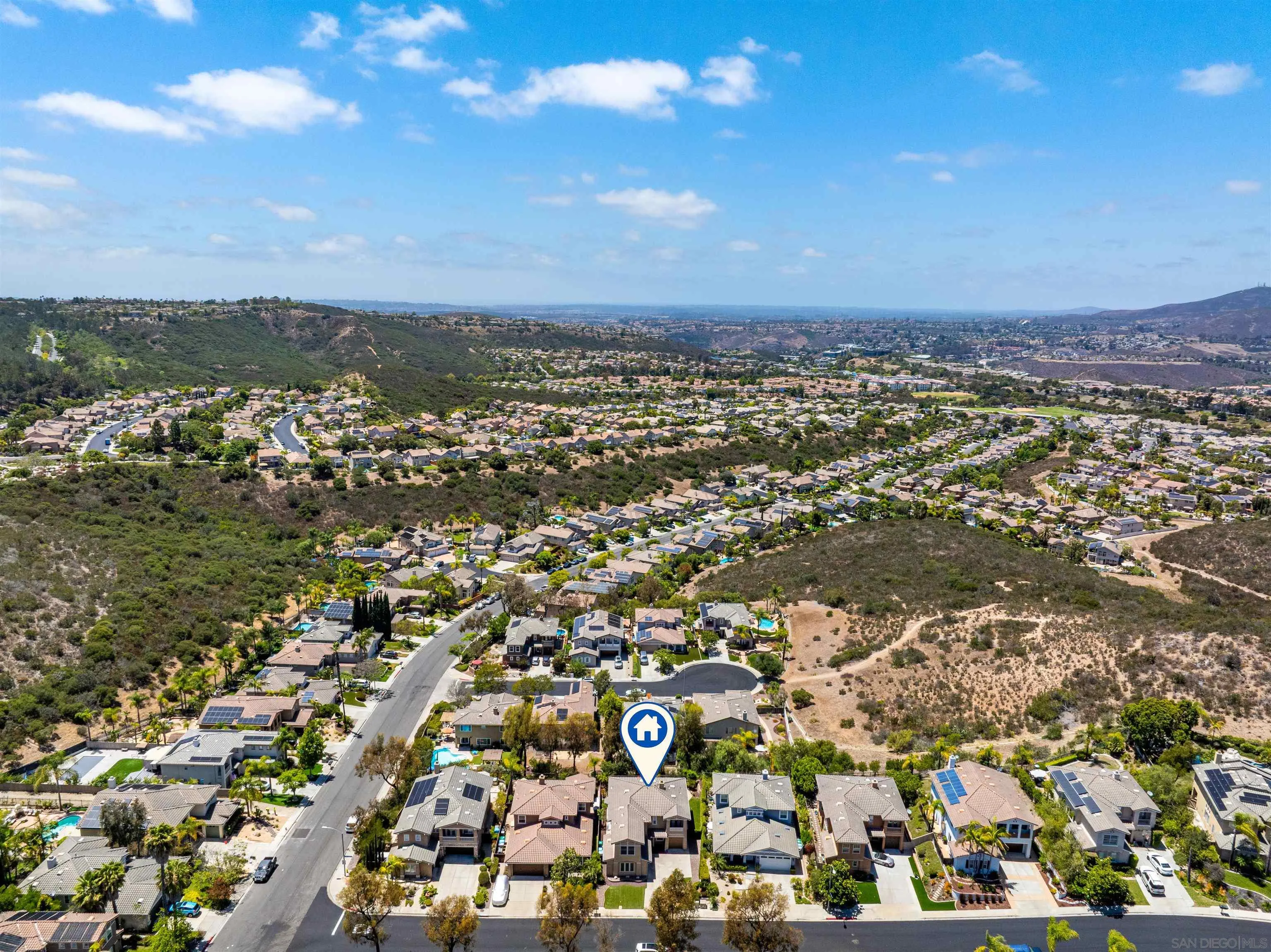 https://cdn.realtyfeed.com/cdn/127/260016429/678503bc09b335c1d0eb9483a828544f.webp