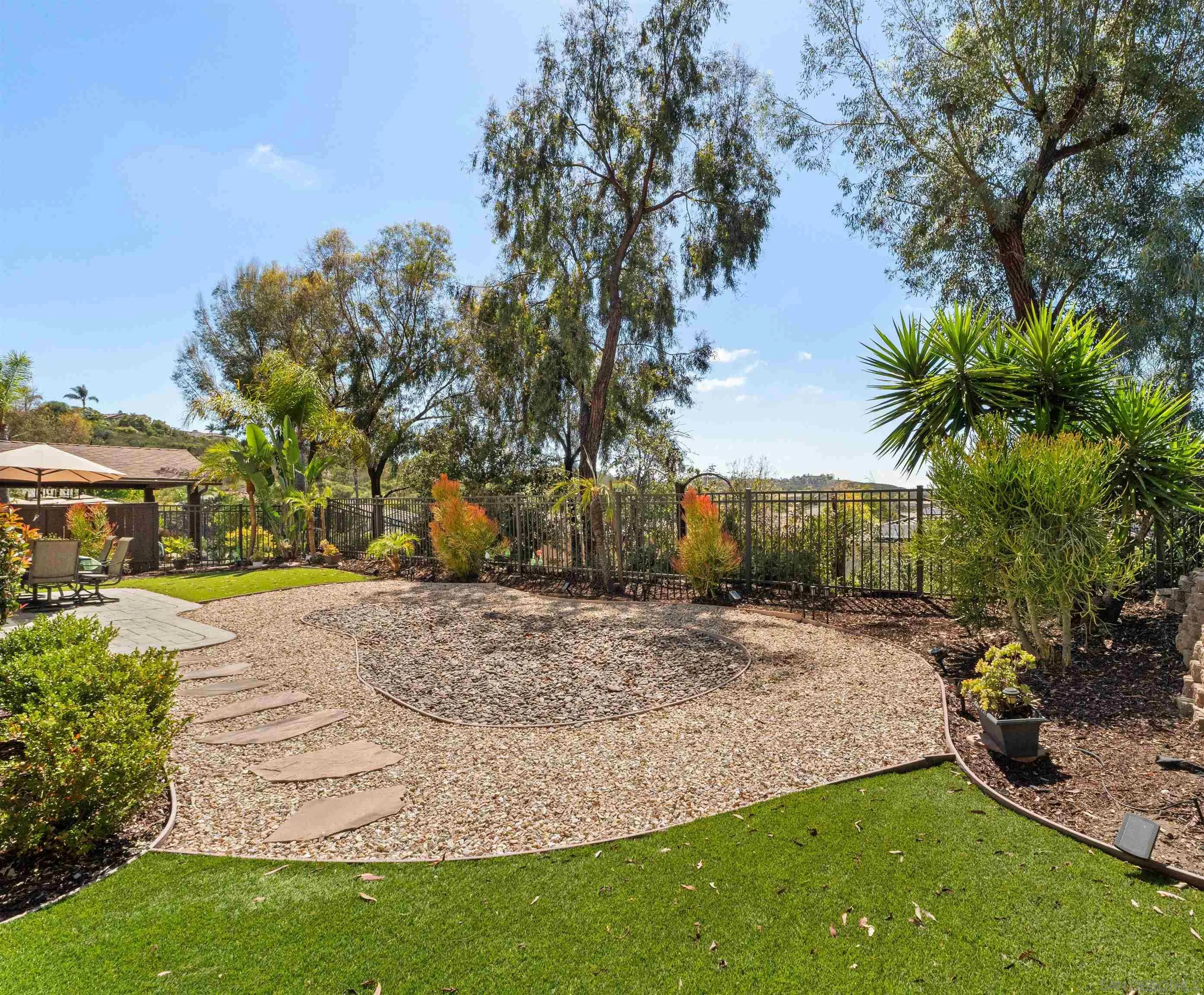 https://cdn.realtyfeed.com/cdn/127/260016429/78e90c18f452eefb8cd4eed82a9b8fd5.webp