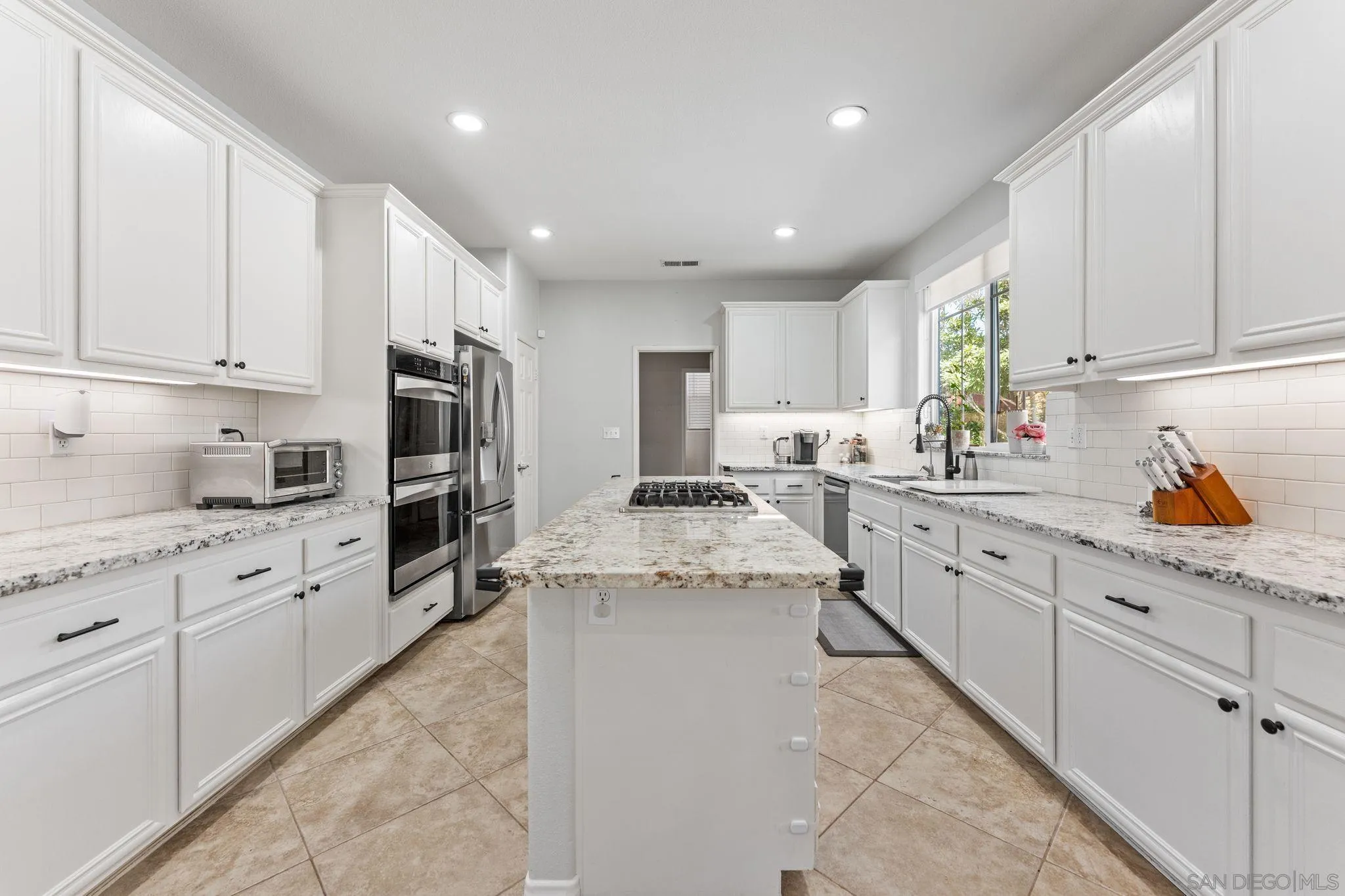 https://cdn.realtyfeed.com/cdn/127/260016431/7632d0692dde0f1584e3a62be187af90.webp
