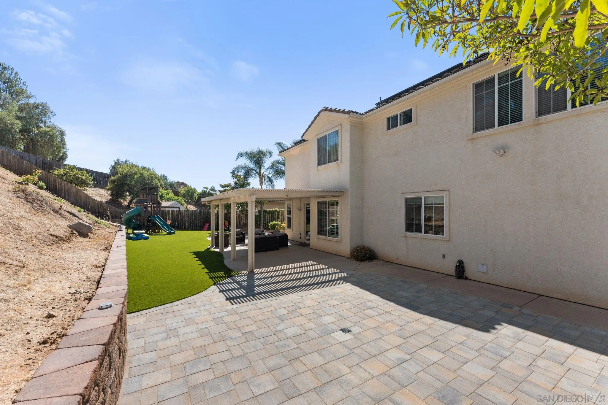 https://cdn.realtyfeed.com/cdn/127/260016431/88105c737e3854e096fa668670943eec.webp