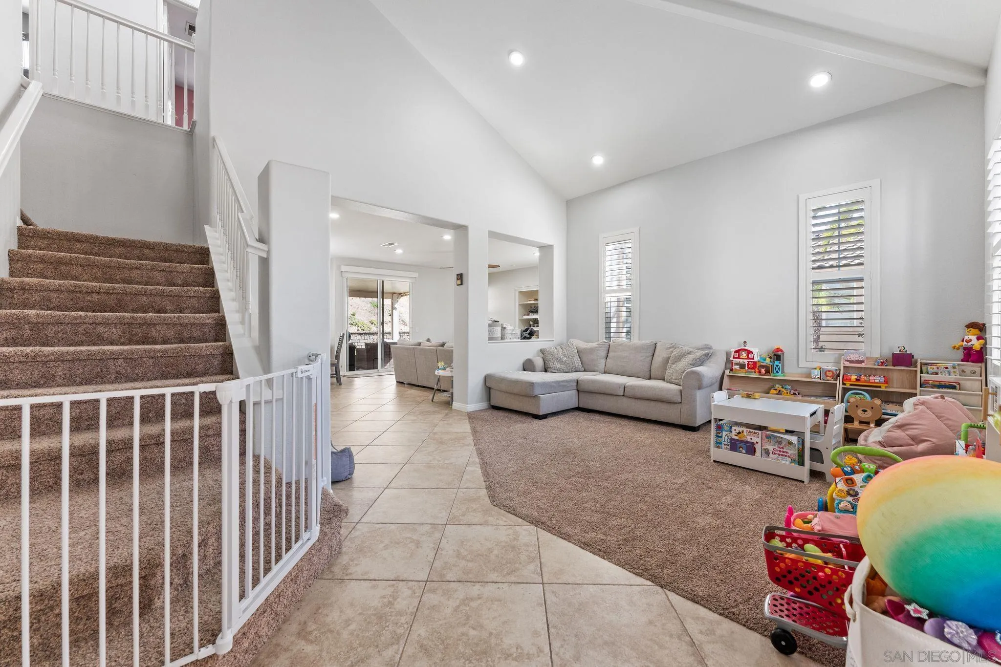 https://cdn.realtyfeed.com/cdn/127/260016431/b01279ce778d94c70ac9294334df5f63.webp