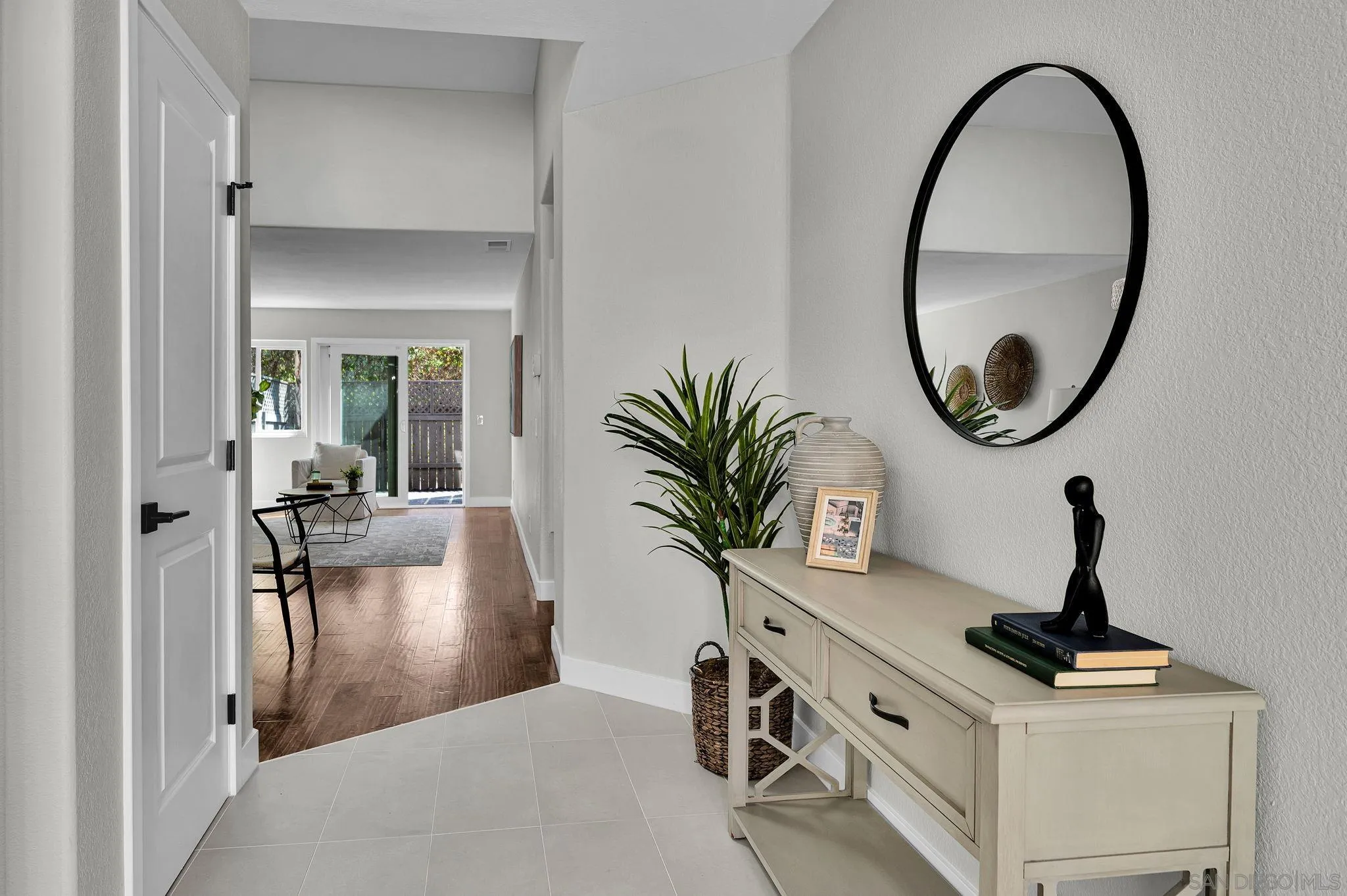Photo #3: 260016437 Listing: Photo #3