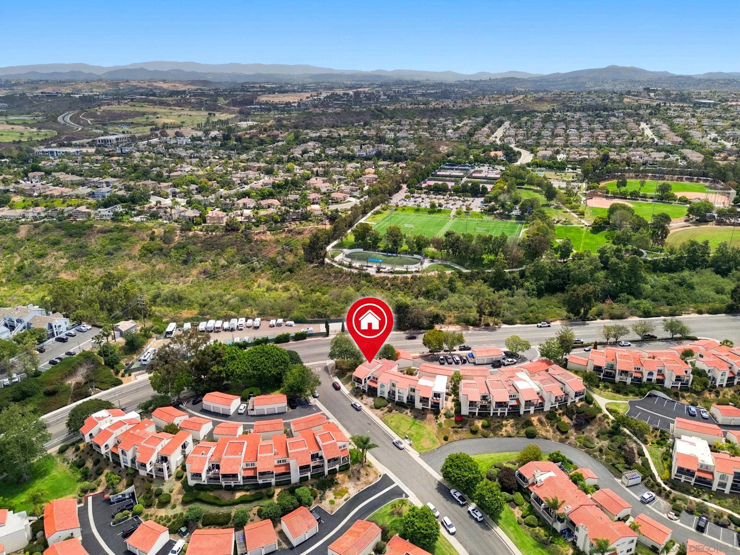 https://cdn.realtyfeed.com/cdn/127/260016441/074fed3c4eebab4923712874e462dca8.webp