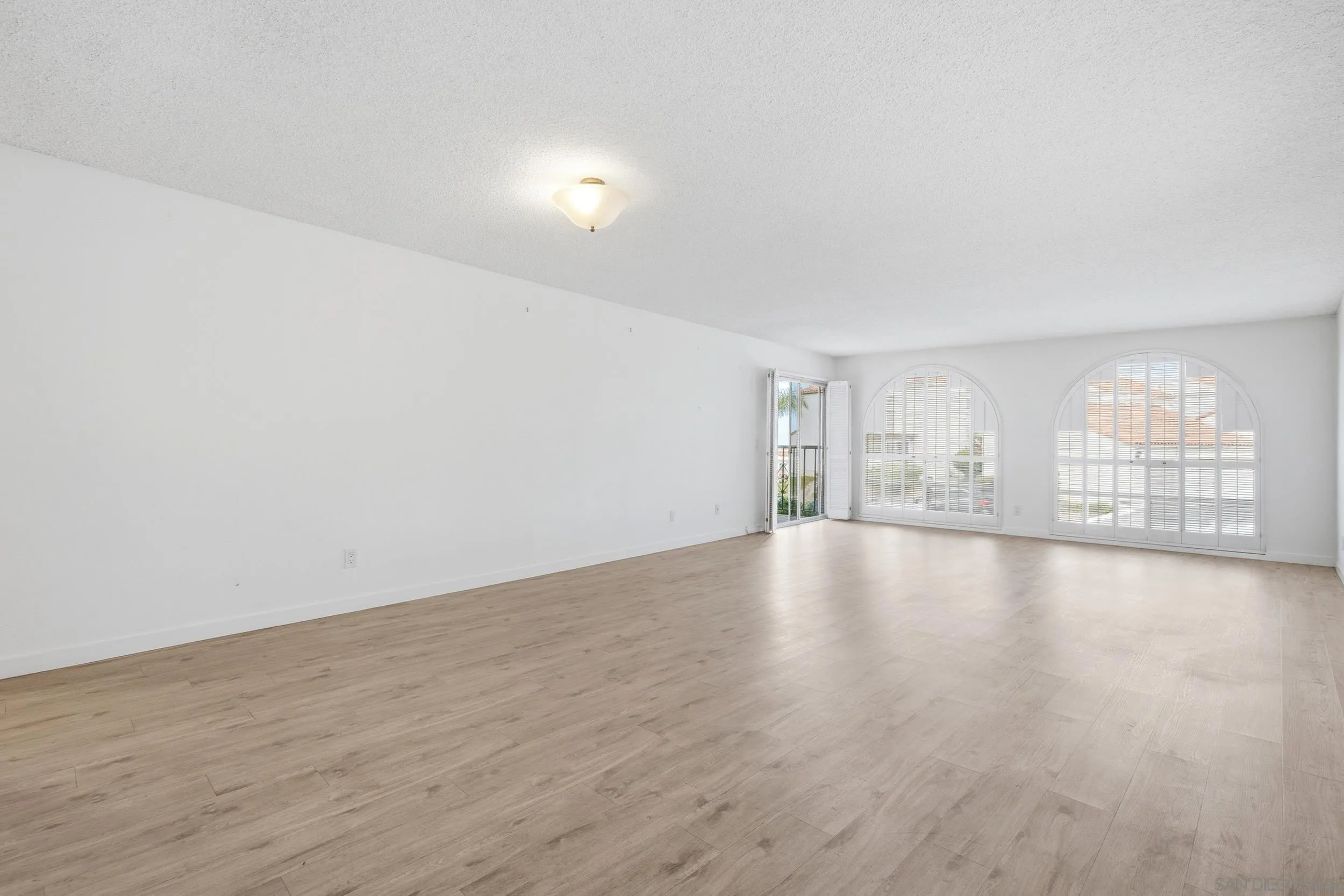 https://cdn.realtyfeed.com/cdn/127/260016441/62131970ef58c5ddef4ac349c03fc959.webp
