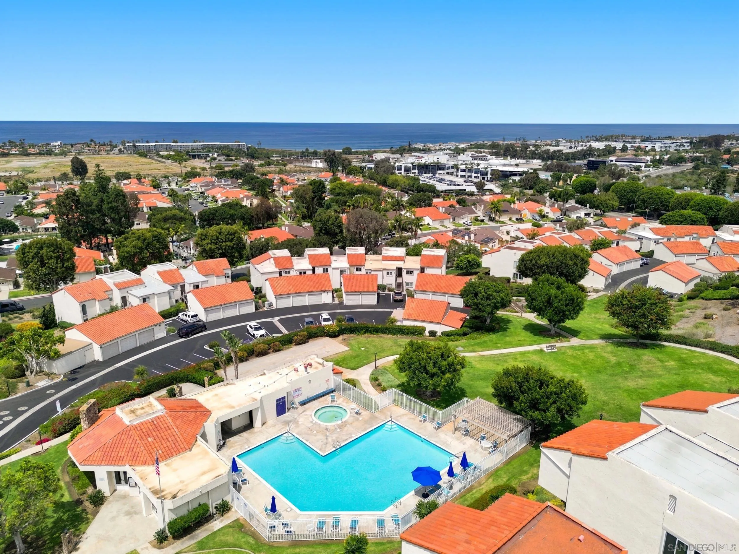 https://cdn.realtyfeed.com/cdn/127/260016441/86b57db6b77d3b85321806165fa94ea5.webp