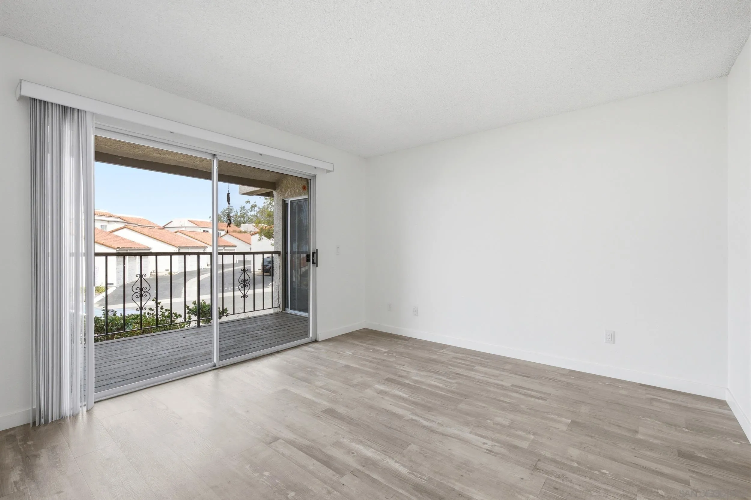 https://cdn.realtyfeed.com/cdn/127/260016441/f23bca1e8e1bf4f87f6bf507bc3fb2b0.webp