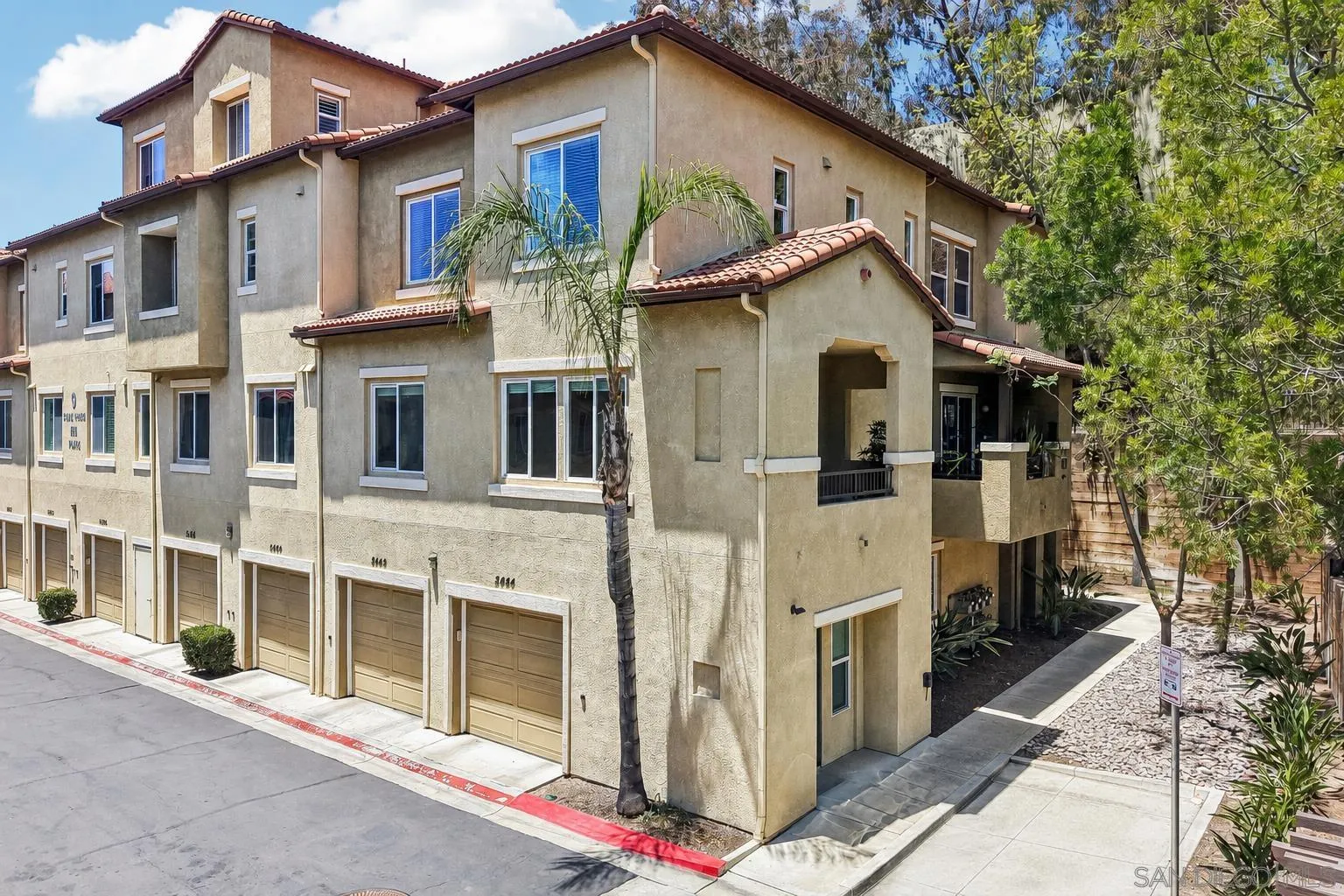 https://cdn.realtyfeed.com/cdn/127/260016447/12ff6a7d9a22d3fb8d8e9e988aa66098.webp