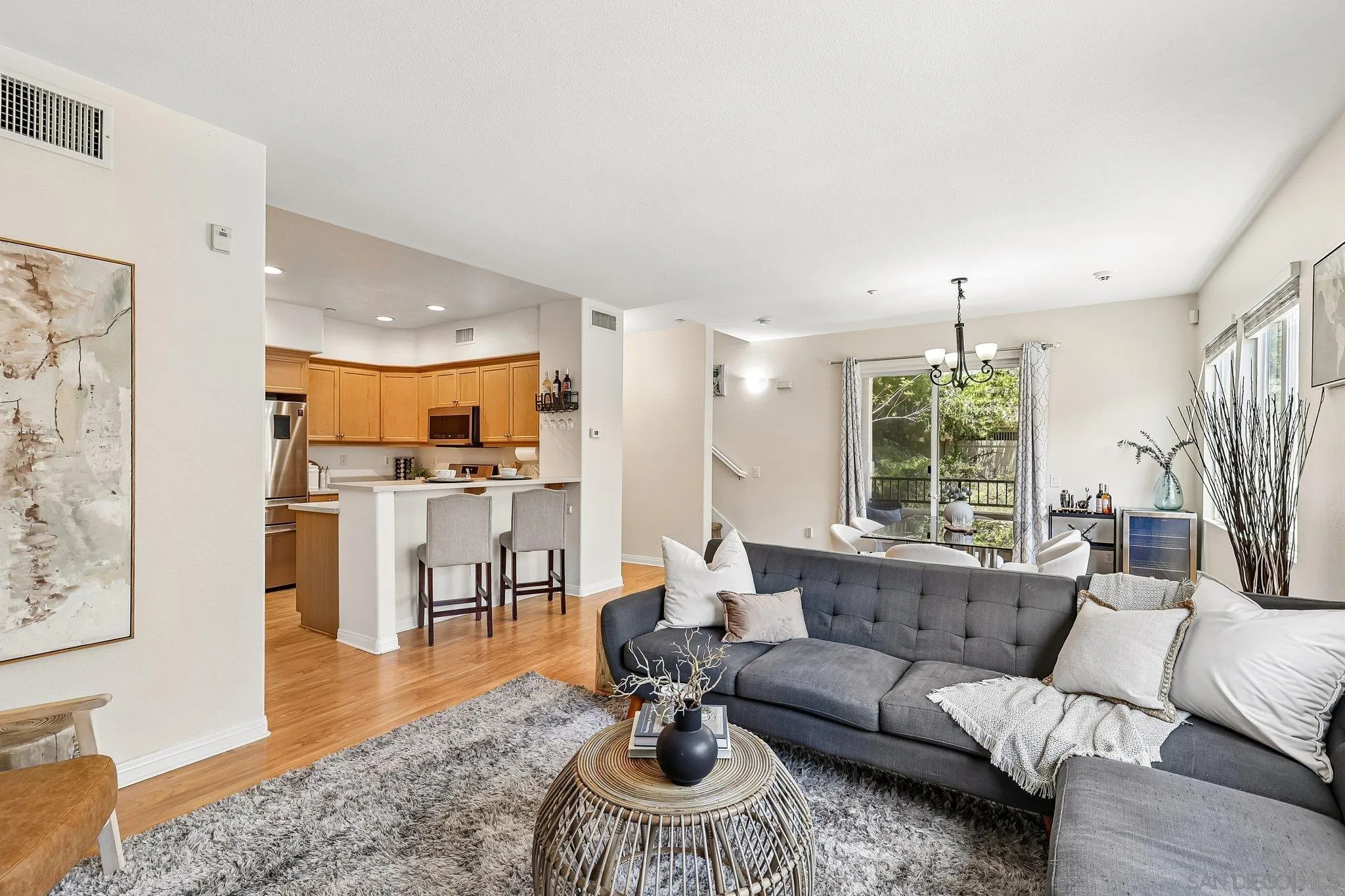 https://cdn.realtyfeed.com/cdn/127/260016447/18ed880a3d214bdd020b59d2eed57c62.webp
