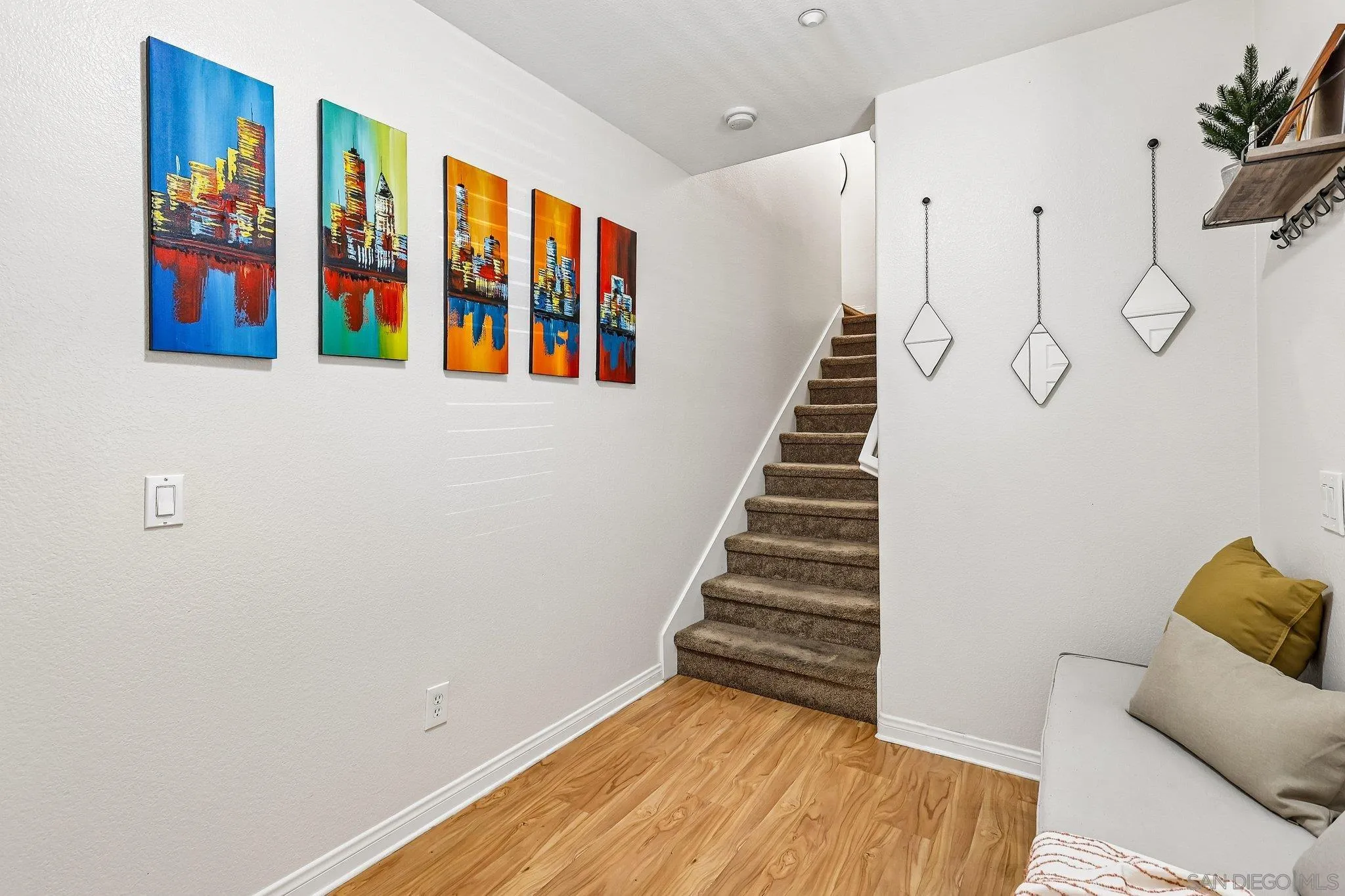 https://cdn.realtyfeed.com/cdn/127/260016447/3f4c11c3eda20bb05e4a0afb9325f189.webp