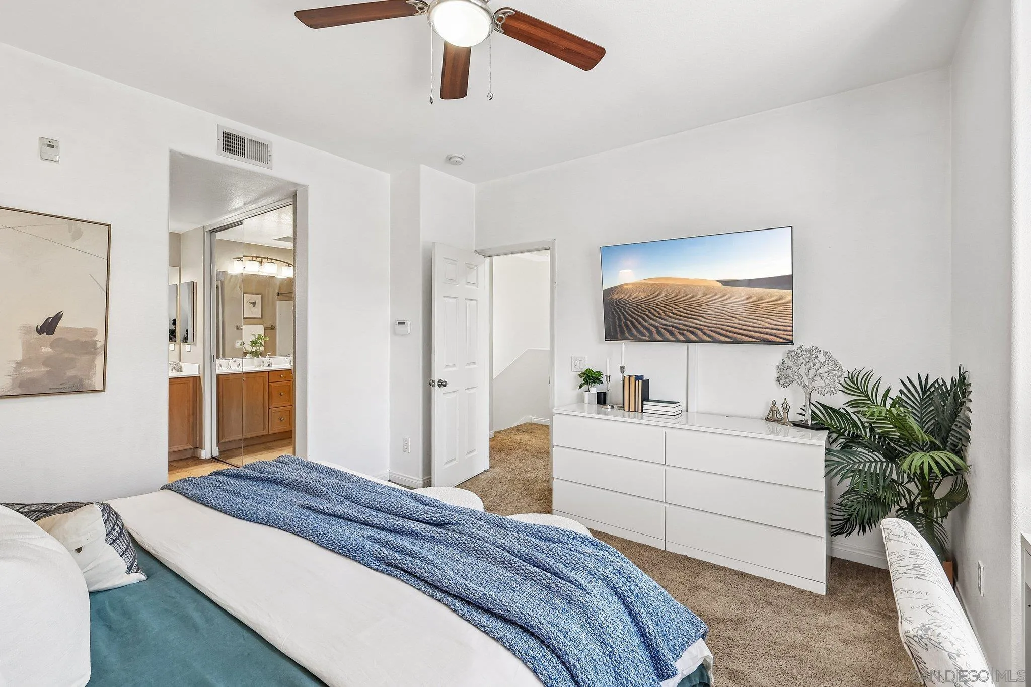 https://cdn.realtyfeed.com/cdn/127/260016447/9bd188a2319b312c621762d709c92645.webp