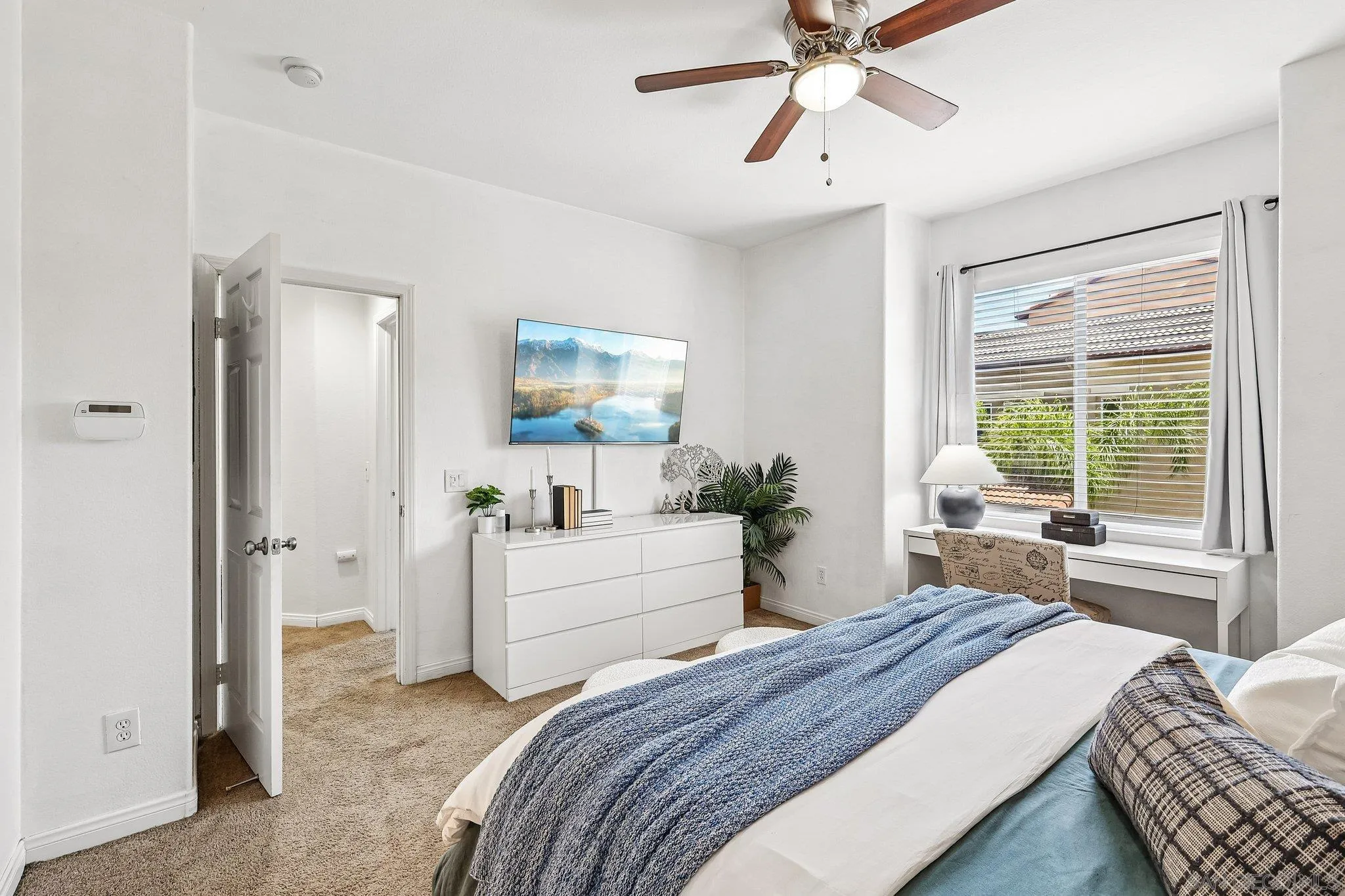 https://cdn.realtyfeed.com/cdn/127/260016447/cc4be82f5a01fe12e7f2d44be0426898.webp