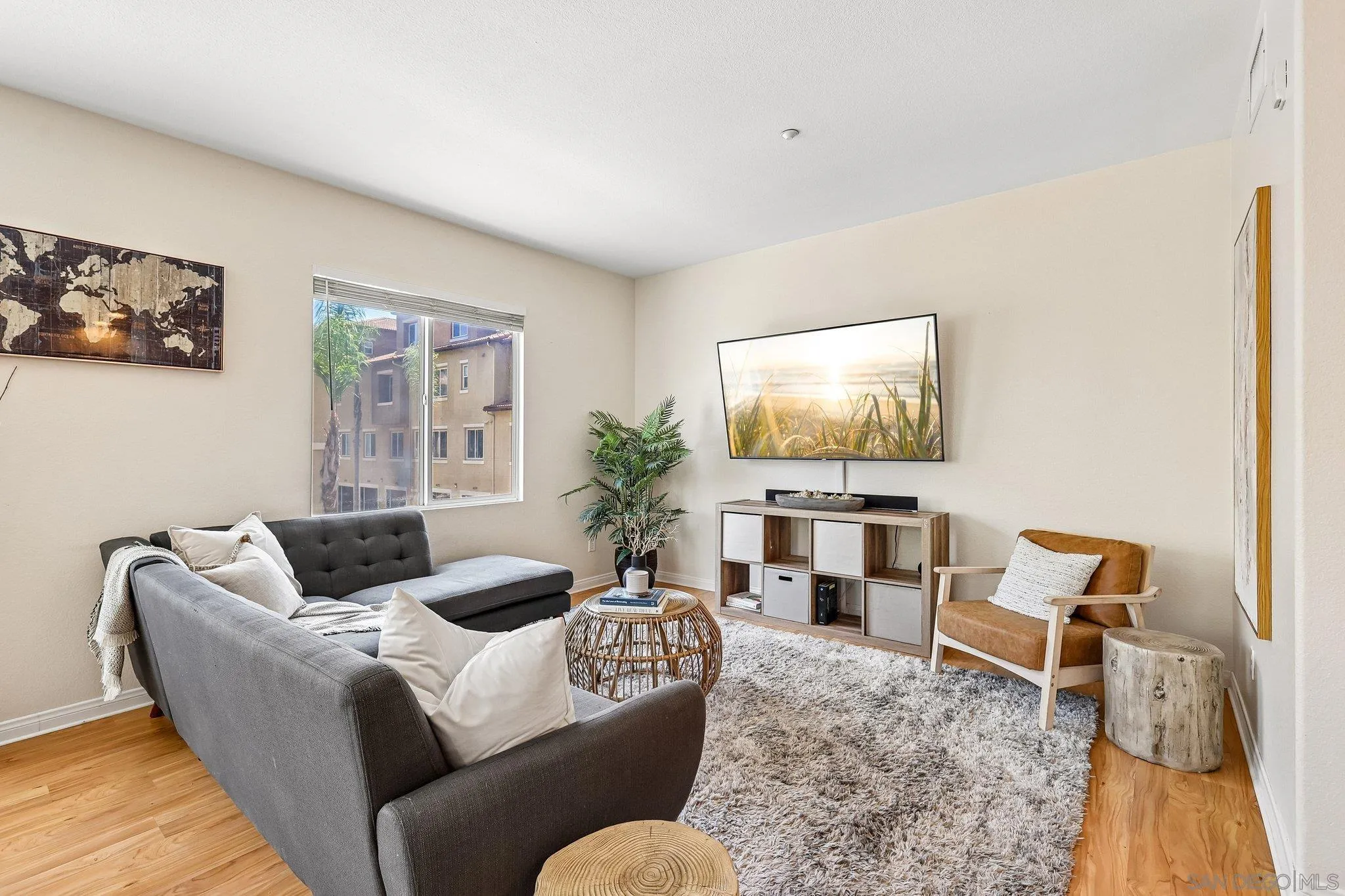 https://cdn.realtyfeed.com/cdn/127/260016447/e357a590a661d4a472cbd82d81ed112d.webp