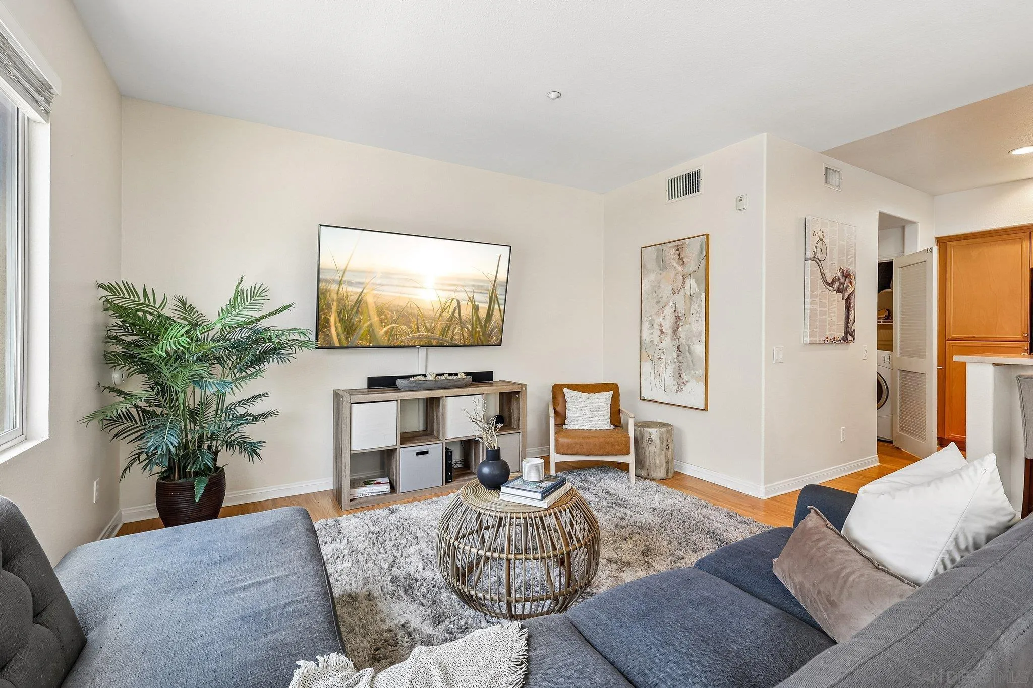https://cdn.realtyfeed.com/cdn/127/260016447/f2d2701e381102d6b6d717c289f1c524.webp