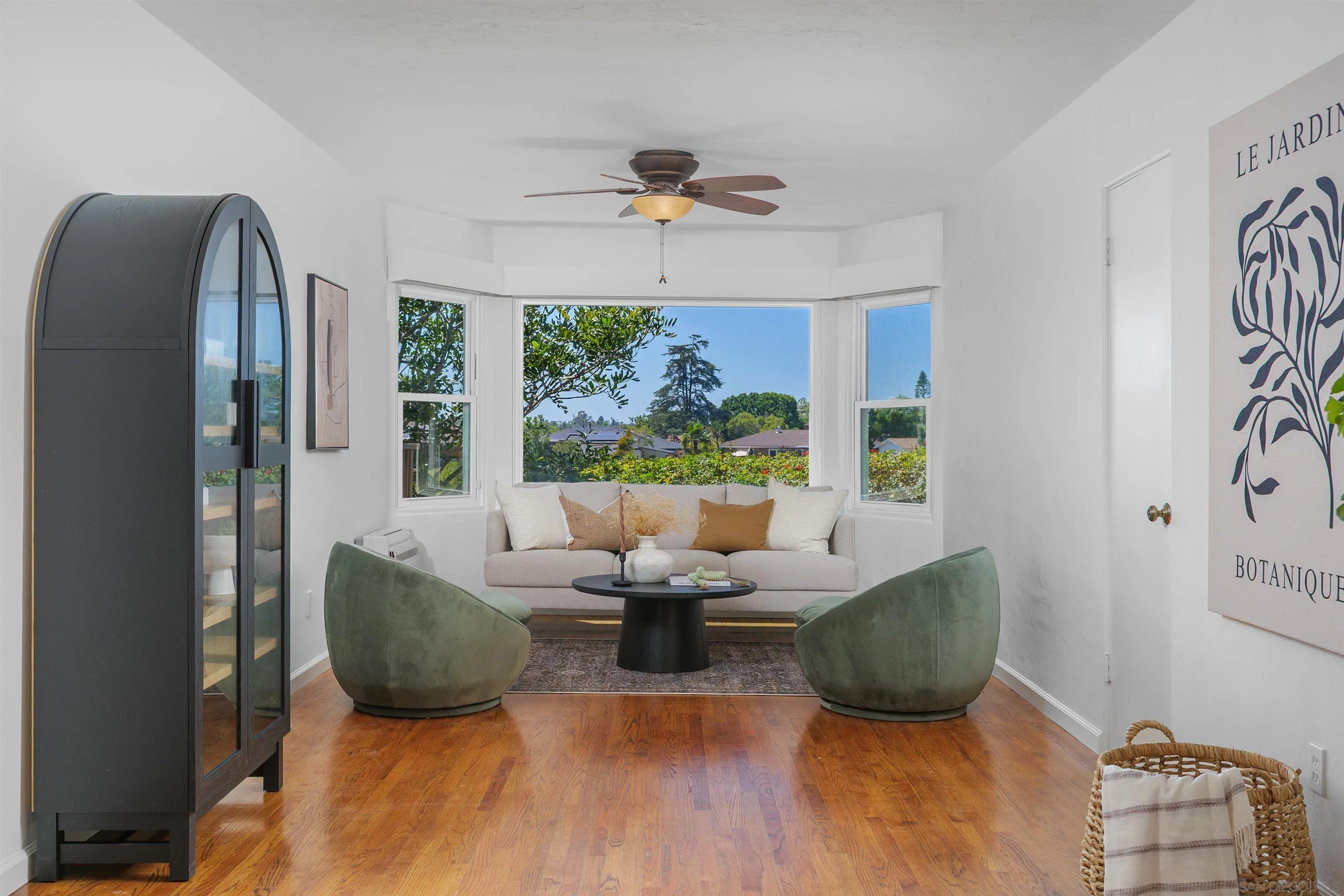 https://cdn.realtyfeed.com/cdn/127/260016448/508bc9c74e9528bb111515dce83185a8.webp