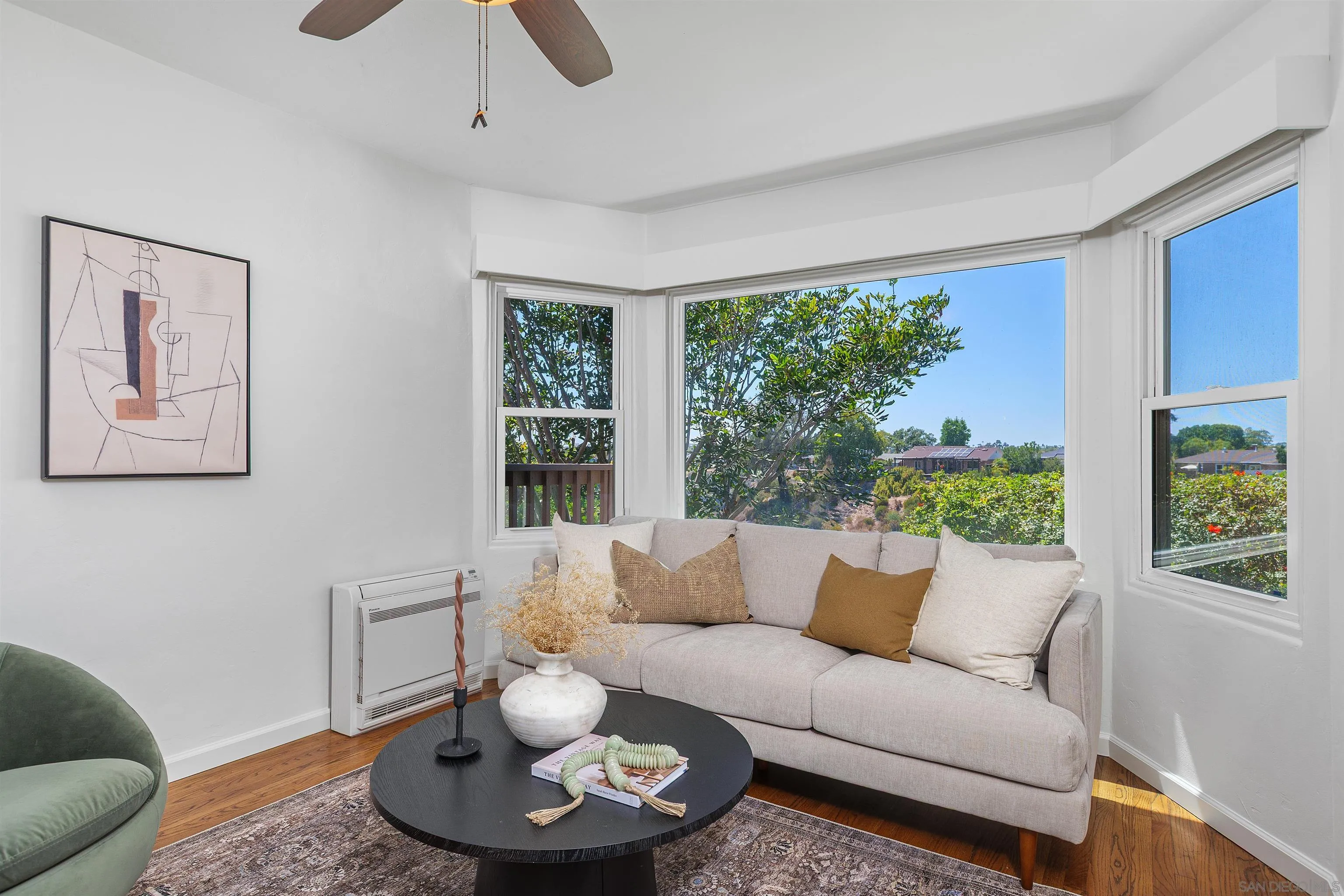 https://cdn.realtyfeed.com/cdn/127/260016448/7bfc2de1f78eeafa9cc6743f4c98ea9c.webp