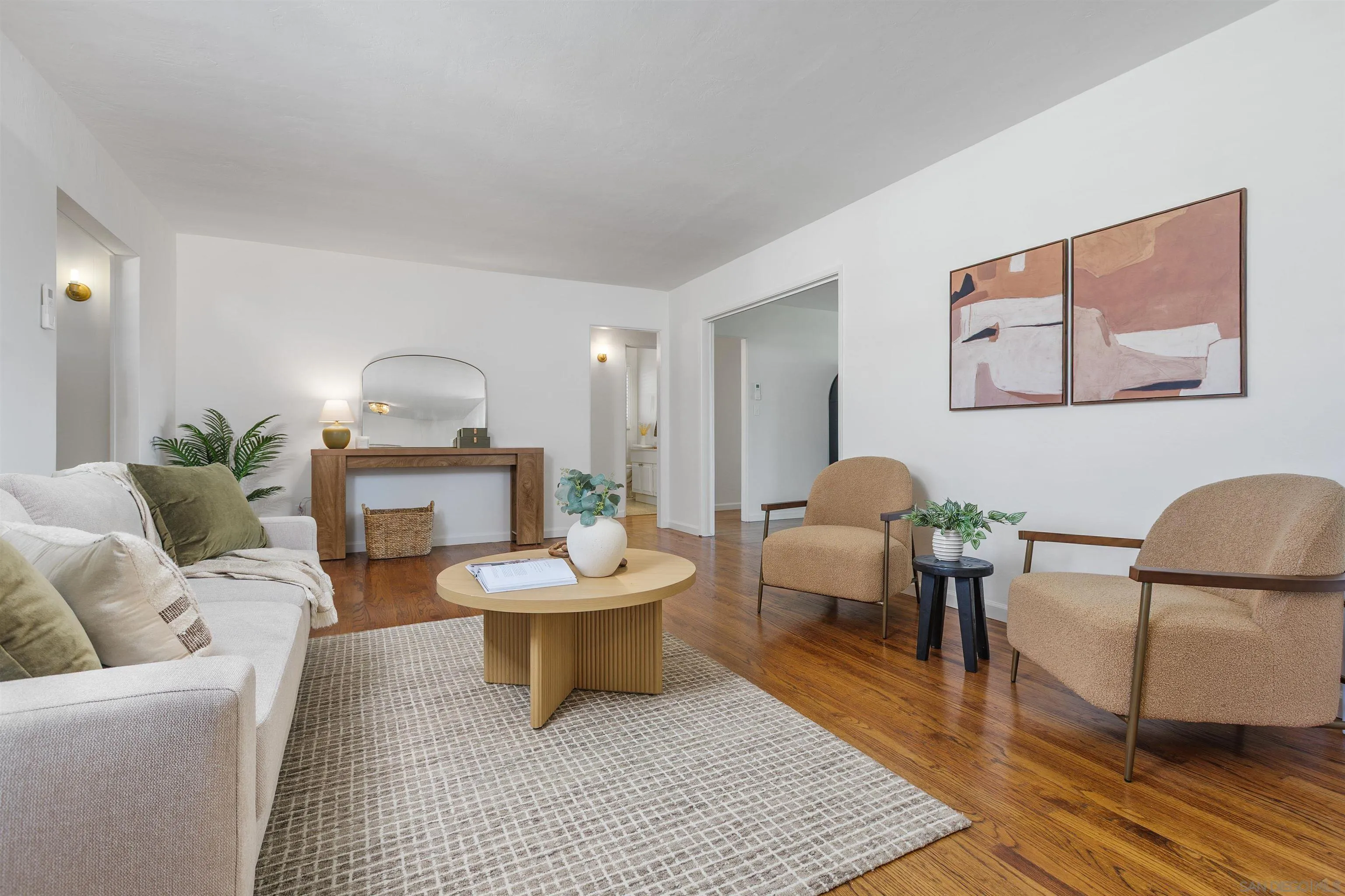 https://cdn.realtyfeed.com/cdn/127/260016448/80ca09e1cd9bc95bf9a9dc9cf43af7cf.webp