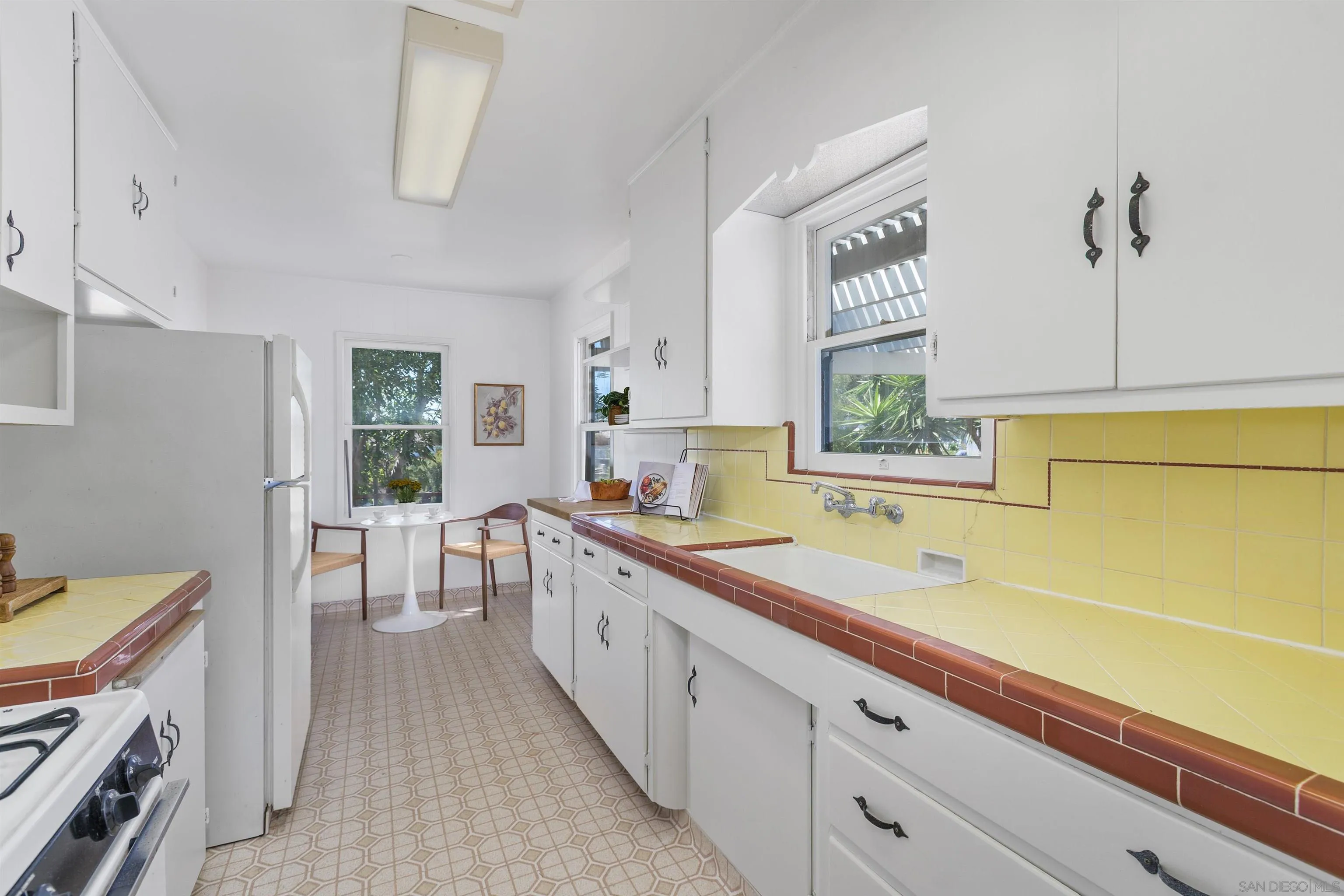 https://cdn.realtyfeed.com/cdn/127/260016448/b4a6e98c7a7e6f607348c5dc9713f694.webp