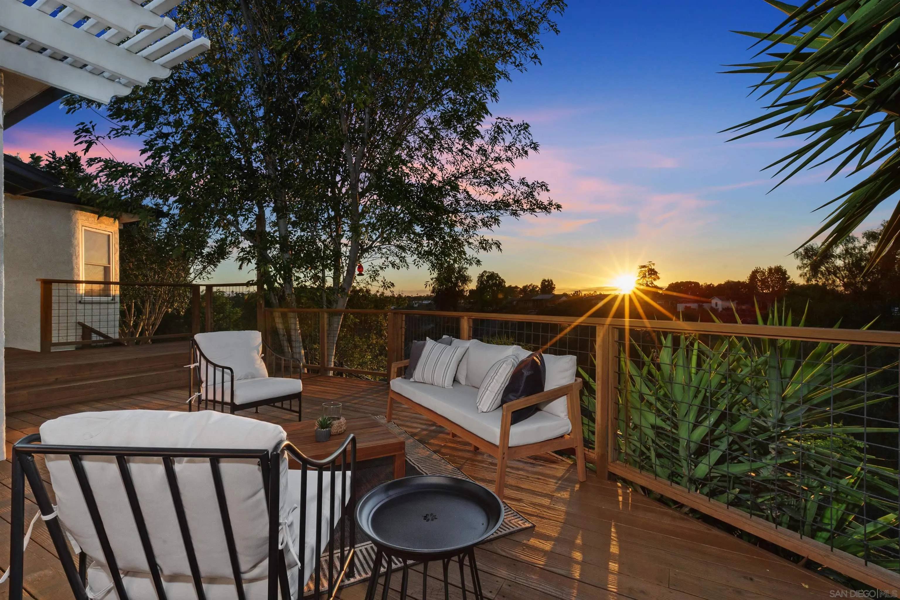 https://cdn.realtyfeed.com/cdn/127/260016448/b5624a959a5393480558def04a18eb41.webp