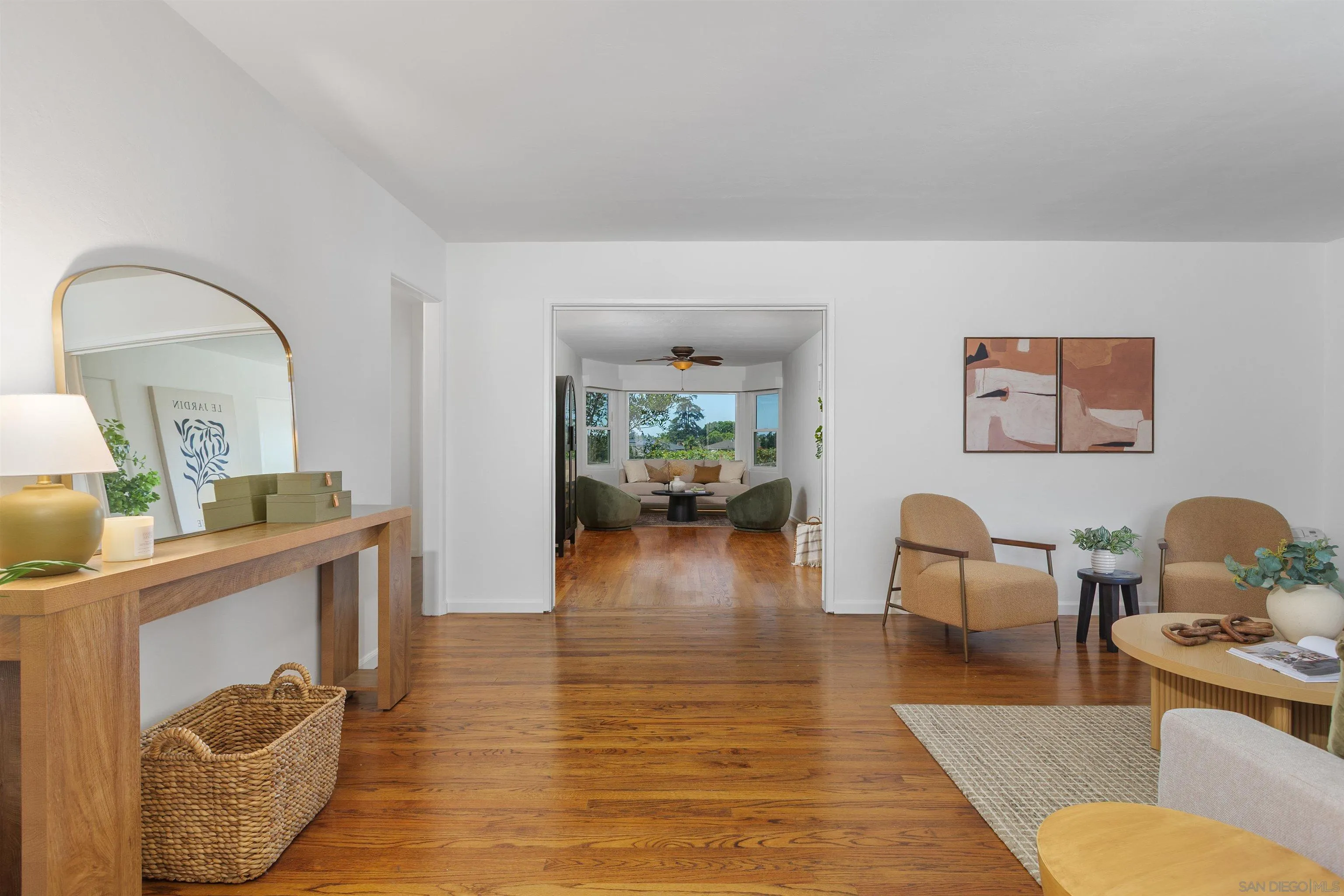 https://cdn.realtyfeed.com/cdn/127/260016448/dd30bdf02f42408e3977f974e500141f.webp