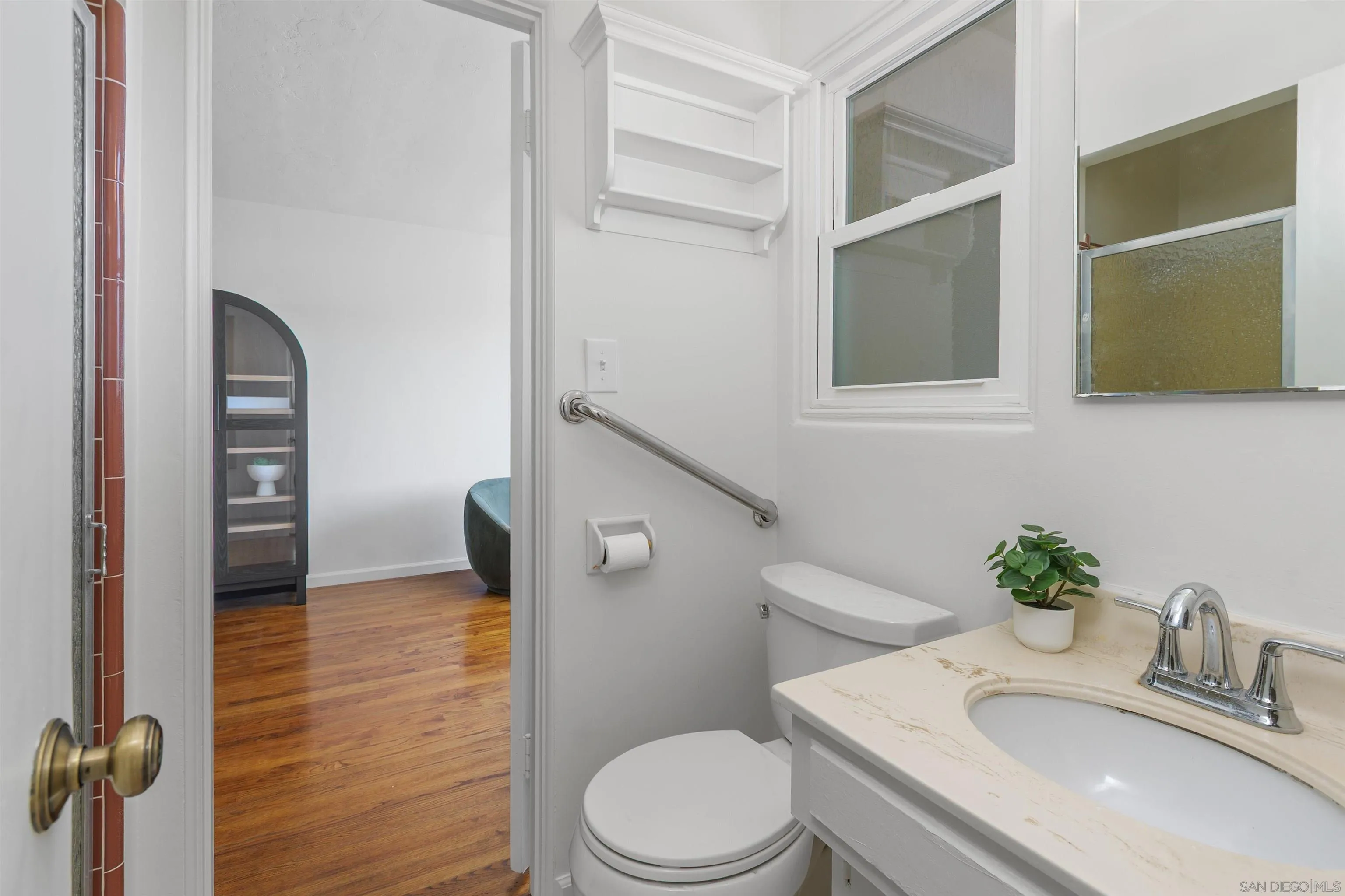 https://cdn.realtyfeed.com/cdn/127/260016448/ece2082077d338eabc13caa4ca240903.webp