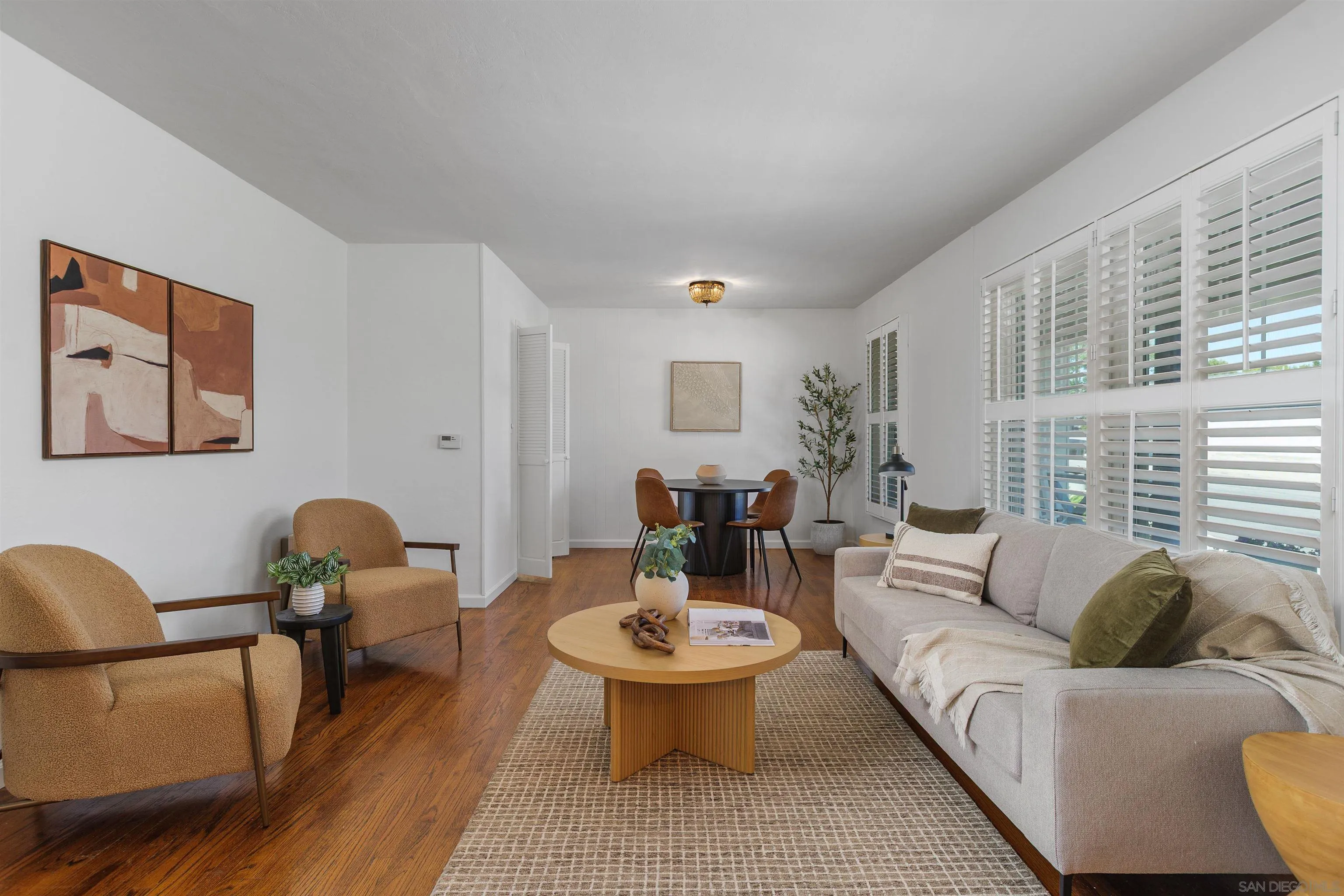 https://cdn.realtyfeed.com/cdn/127/260016448/fe7efc71ff3aa0be0f7250ee55d86cb0.webp