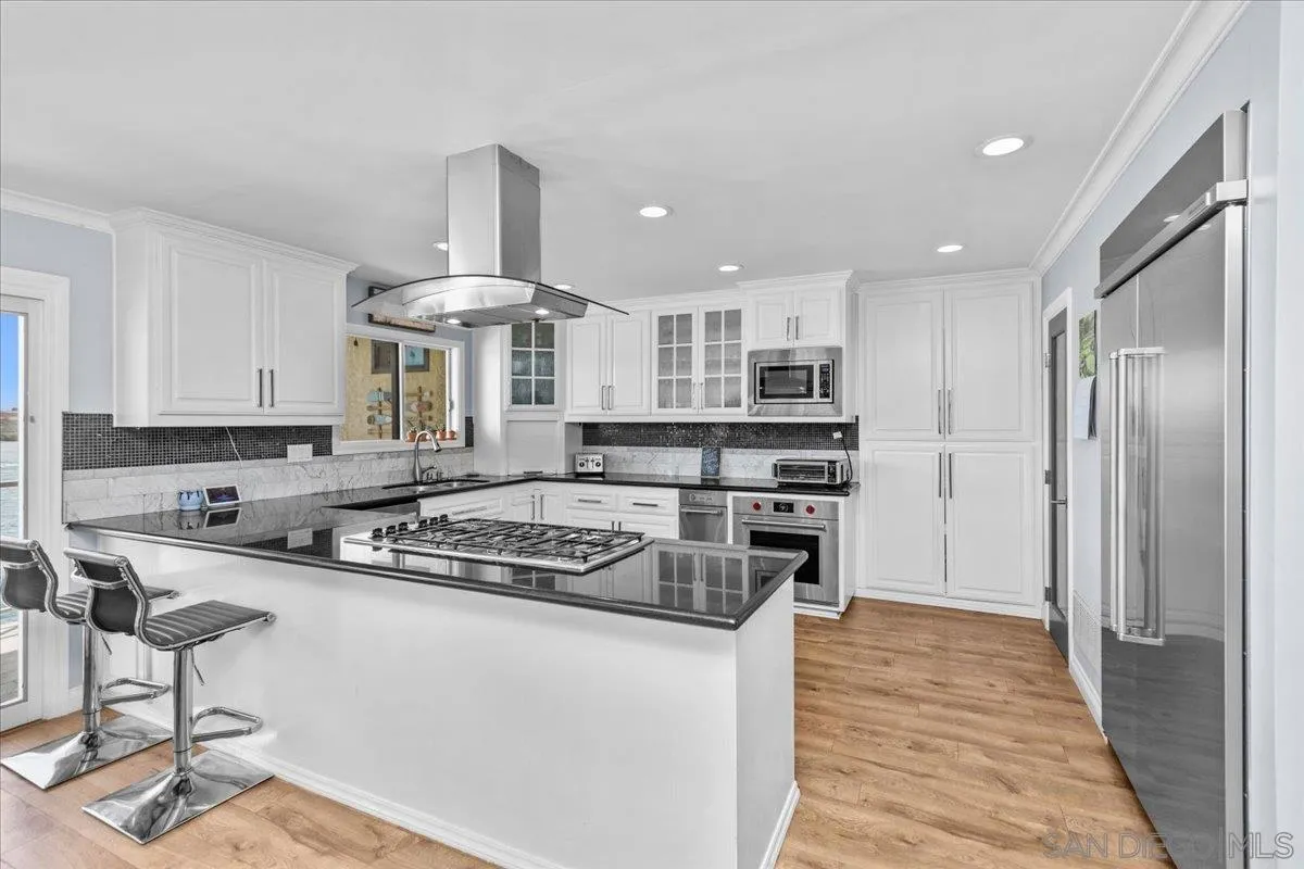 https://cdn.realtyfeed.com/cdn/127/260016452/2bc3759aaaa820482dad2d95d6928696.webp