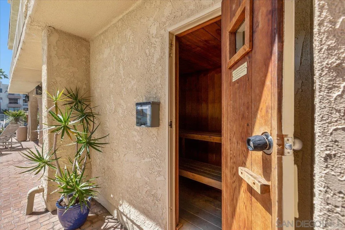https://cdn.realtyfeed.com/cdn/127/260016452/9031ca965dcaed7c6b0d828713585b07.webp