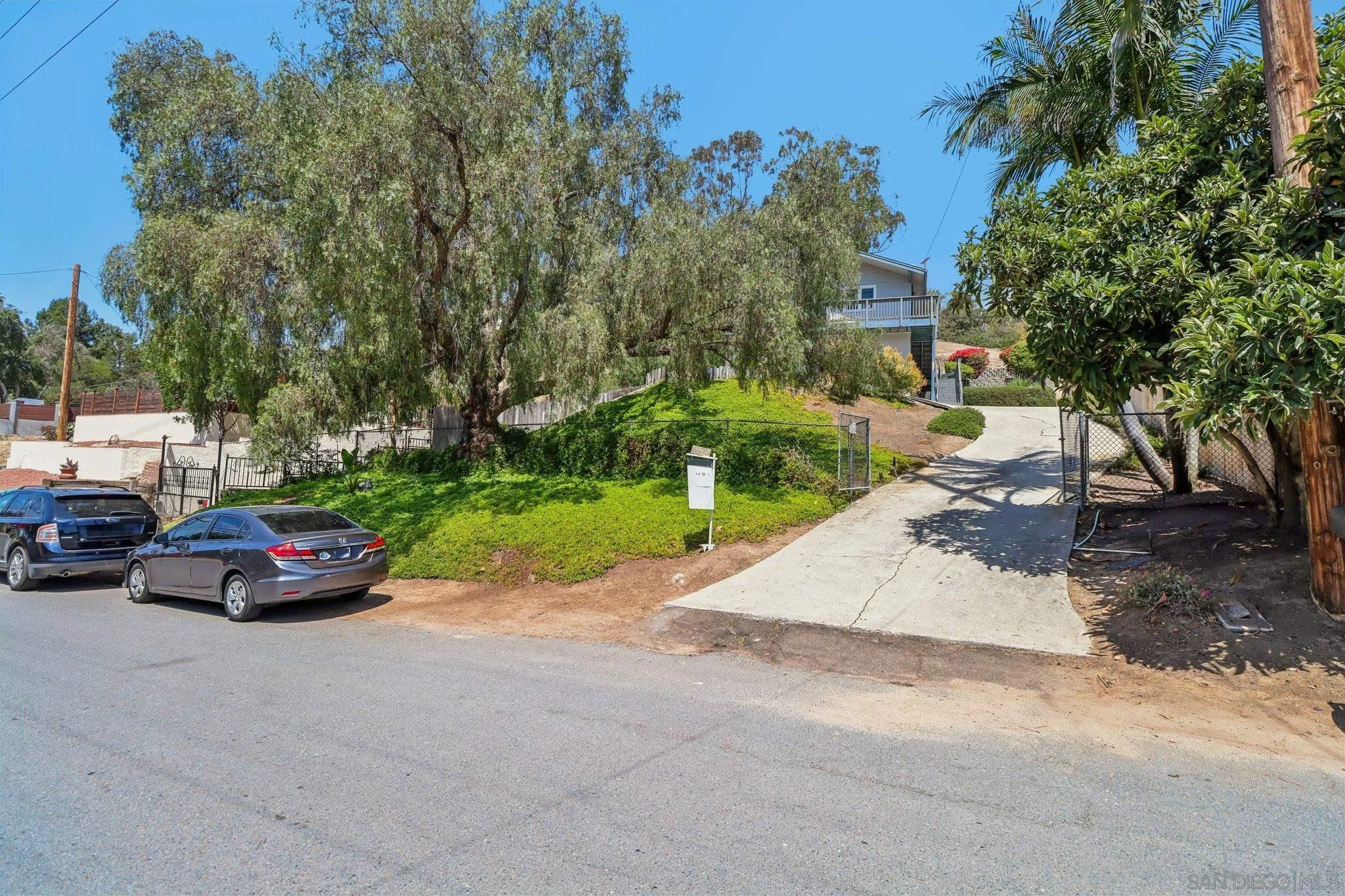 https://cdn.realtyfeed.com/cdn/127/260016457/021ec51bf28154620854c7fafb13939e.webp
