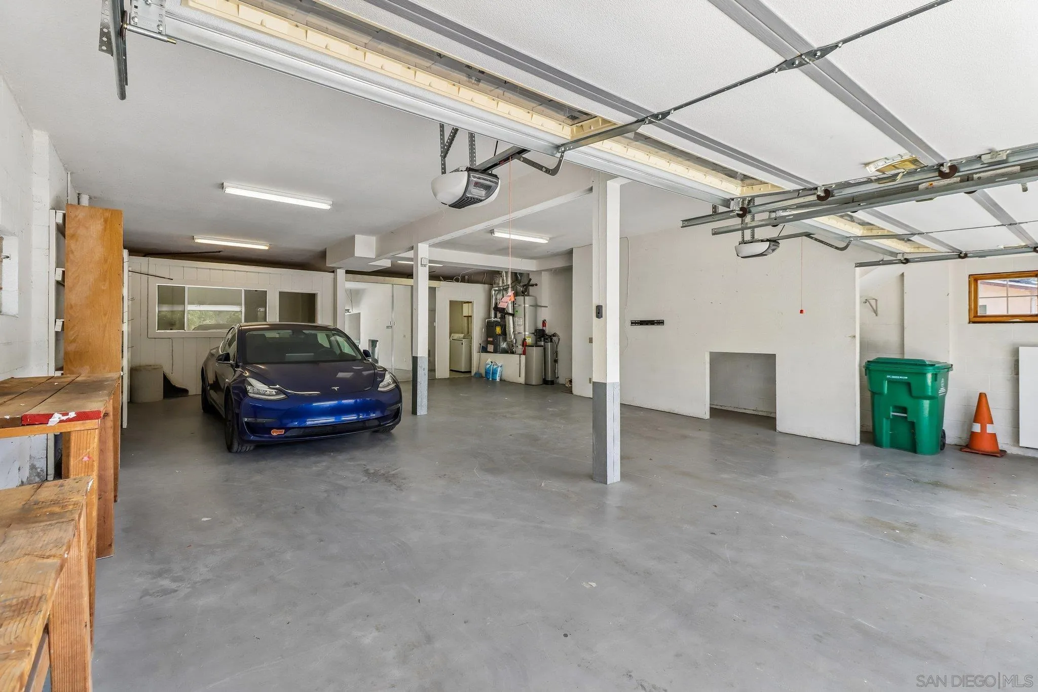 https://cdn.realtyfeed.com/cdn/127/260016457/20ff2423b2607a94960b64ca0c7a8386.webp
