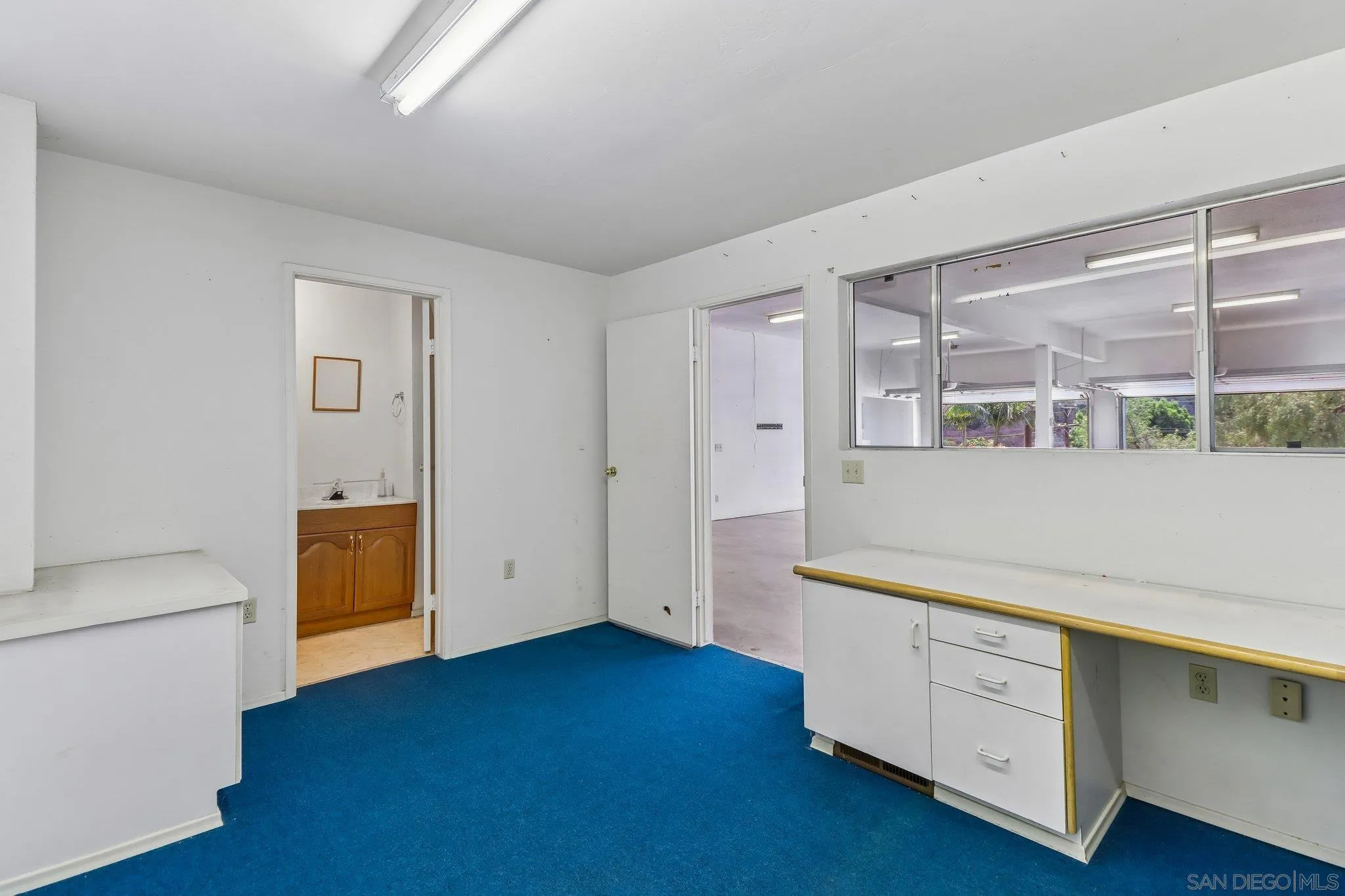https://cdn.realtyfeed.com/cdn/127/260016457/809e3c1464950636d8437322cf028ab6.webp