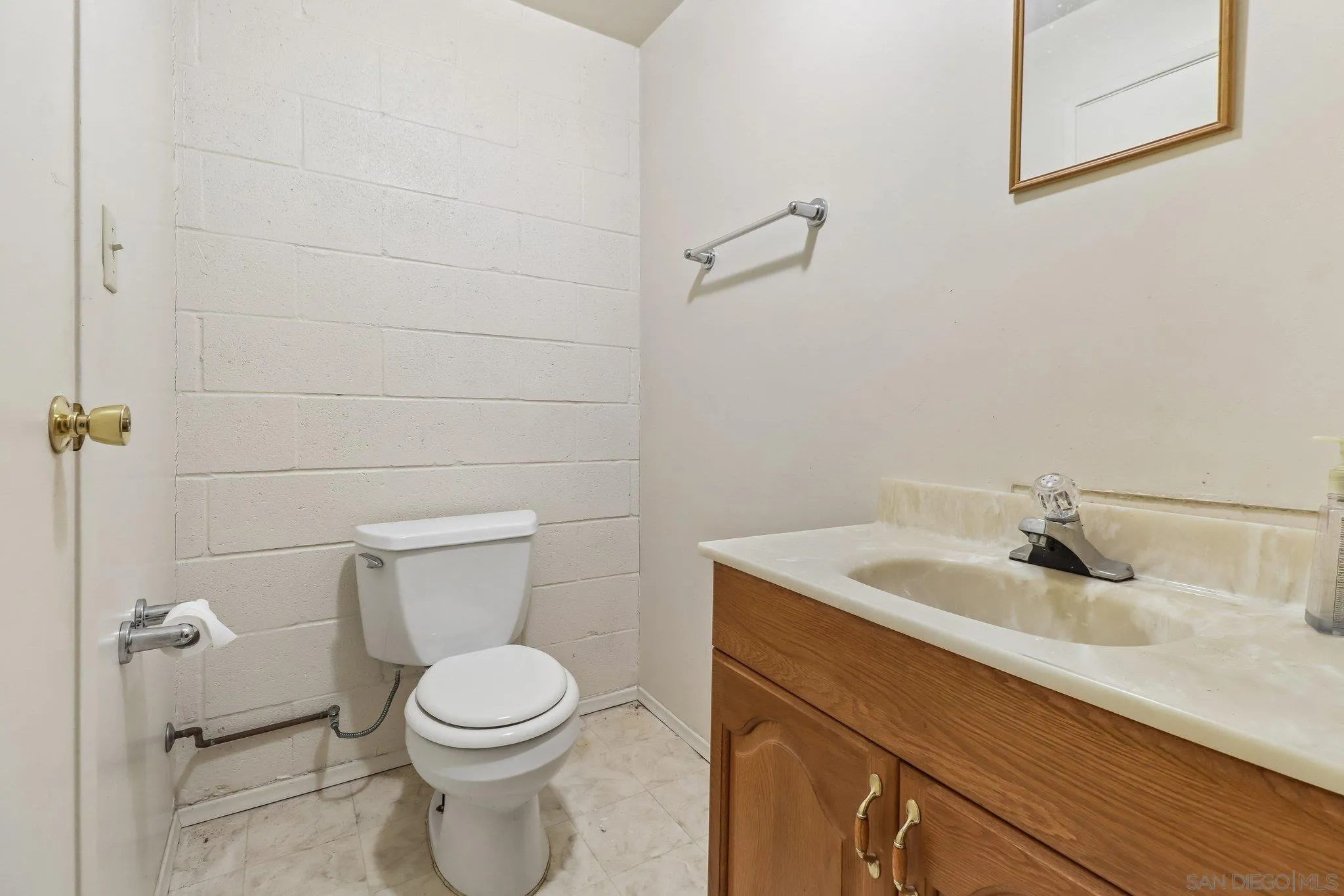 https://cdn.realtyfeed.com/cdn/127/260016457/9c86981f2236fc7ee630f1c71e4abb65.webp