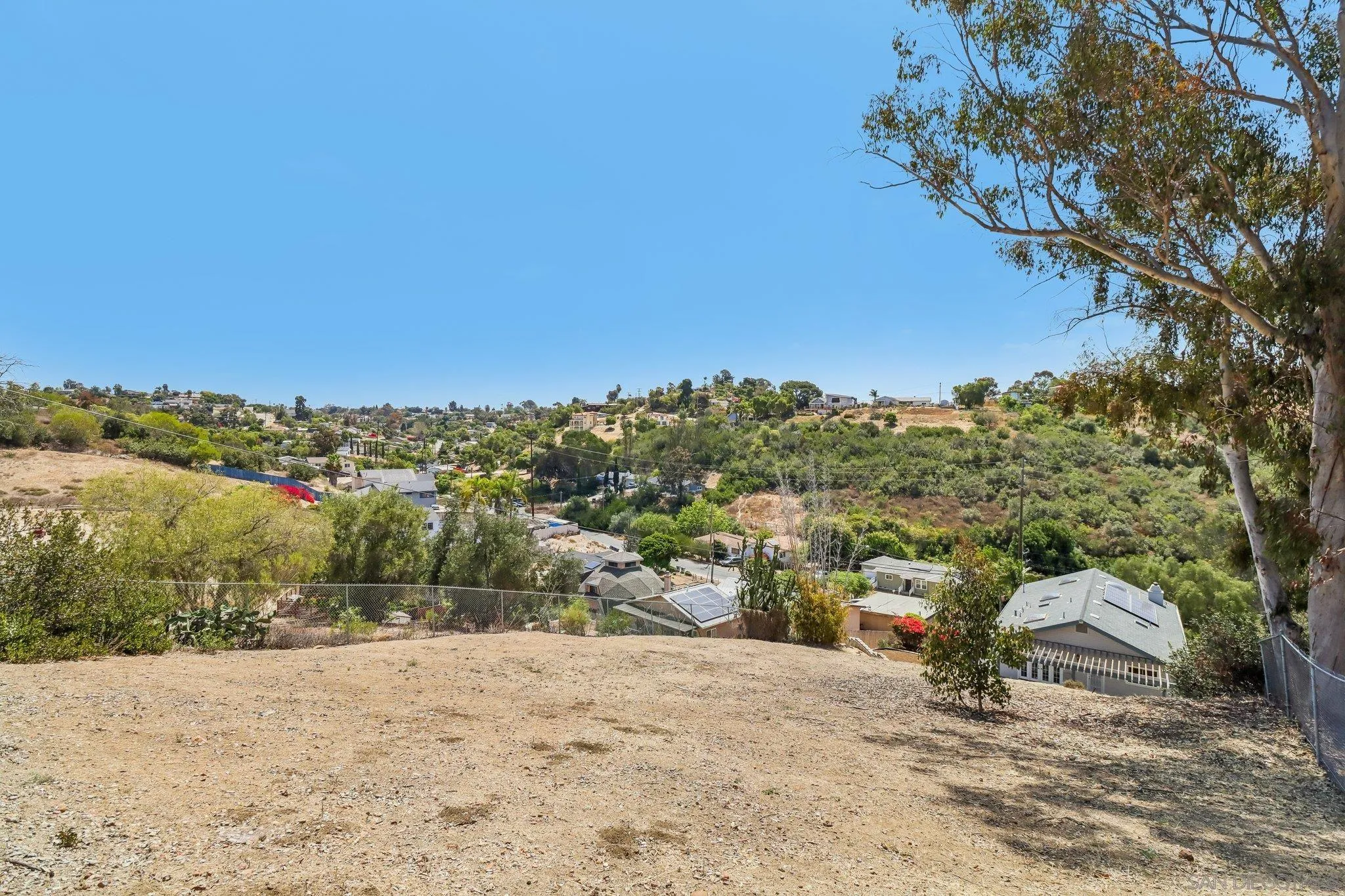 https://cdn.realtyfeed.com/cdn/127/260016457/ac576e82ec1b2cb790d5f3f6d06e98fb.webp