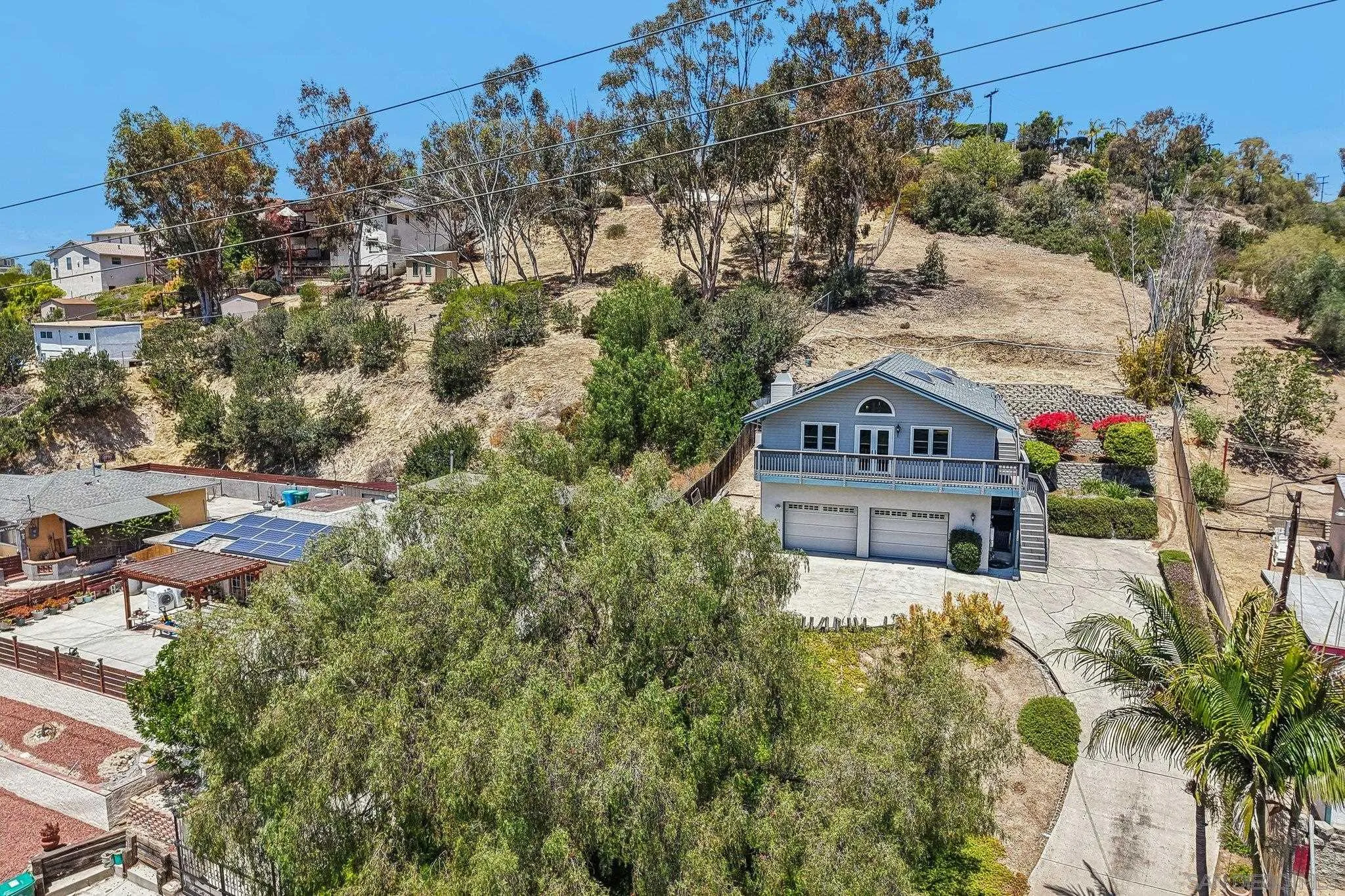 https://cdn.realtyfeed.com/cdn/127/260016457/eb7d3b41496ea8d21e7debbb04cfe723.webp