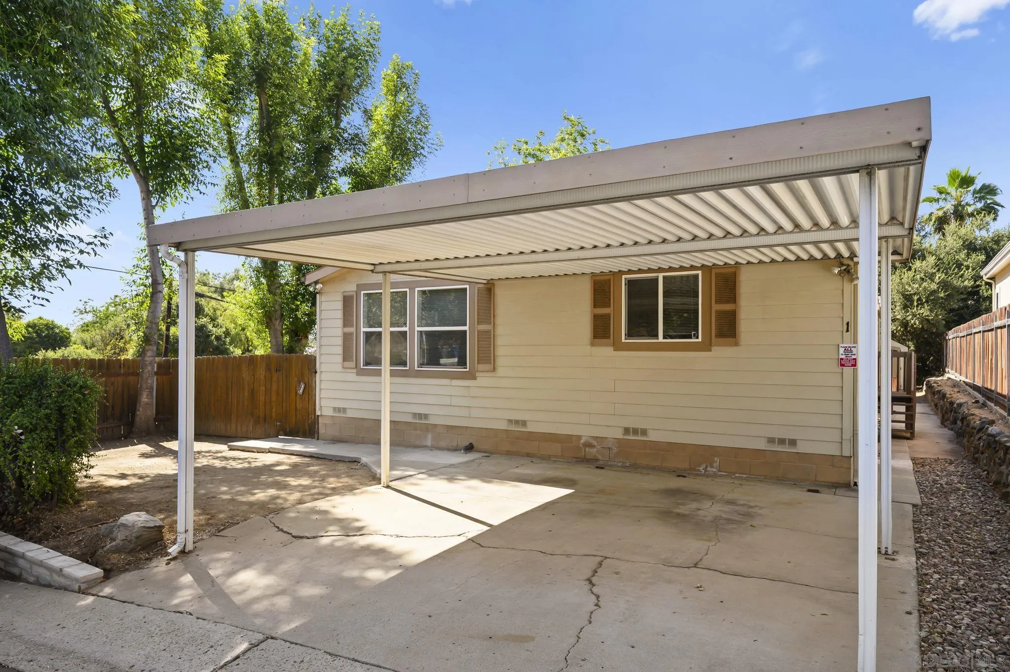https://cdn.realtyfeed.com/cdn/127/260016459/cce71c4ee8077e5fabcec66a22fde5af.webp