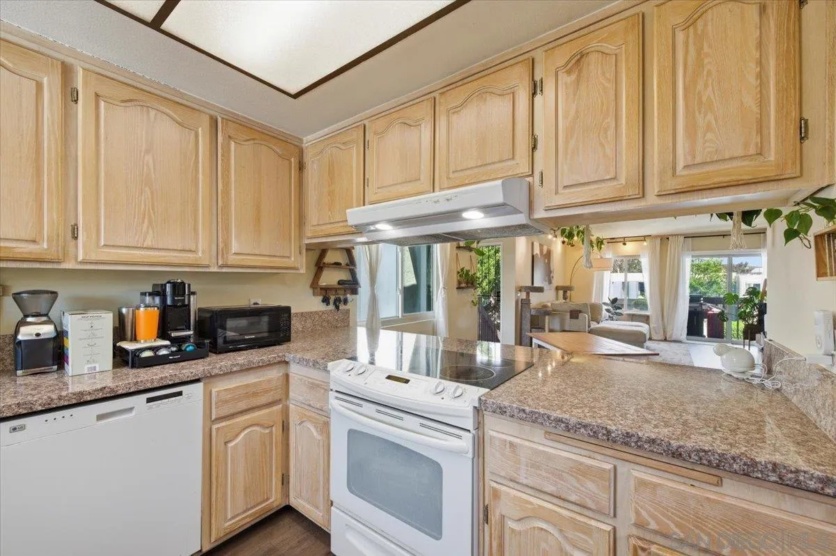 Photo #13: 260016460 Listing: Photo #13