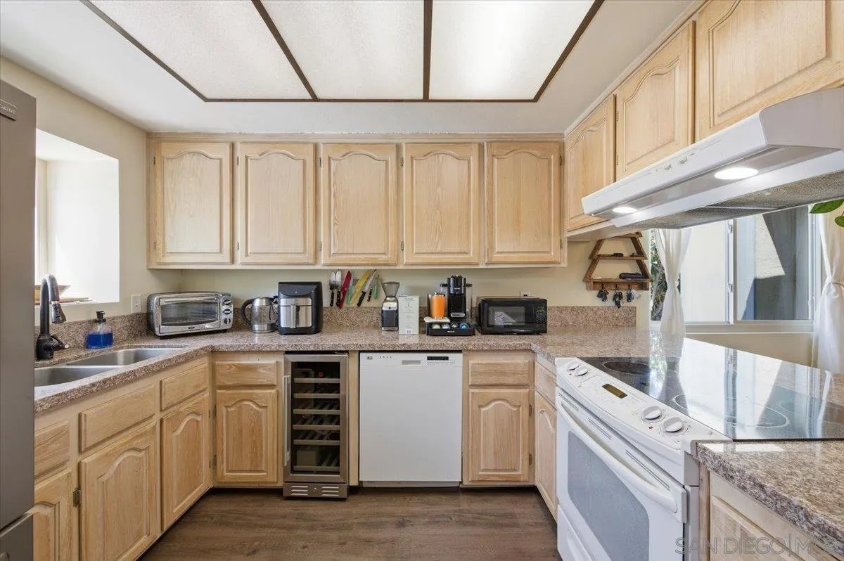 Photo #11: 260016460 Listing: Photo #11