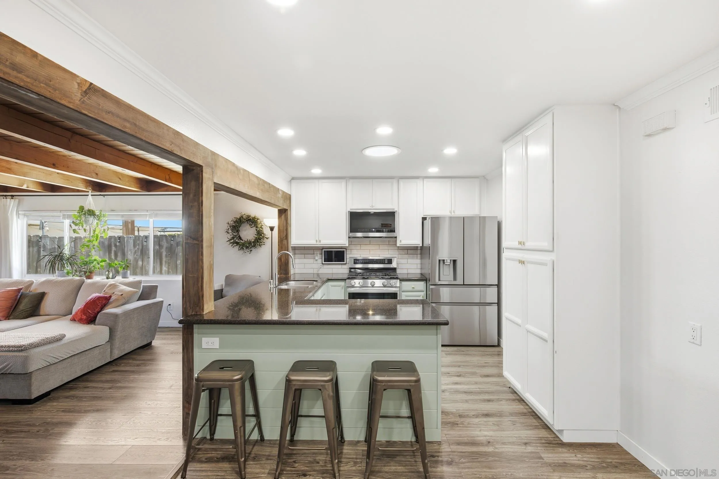 https://cdn.realtyfeed.com/cdn/127/260016465/baf7c2ac4f04fa7ec5125f16fc074409.webp