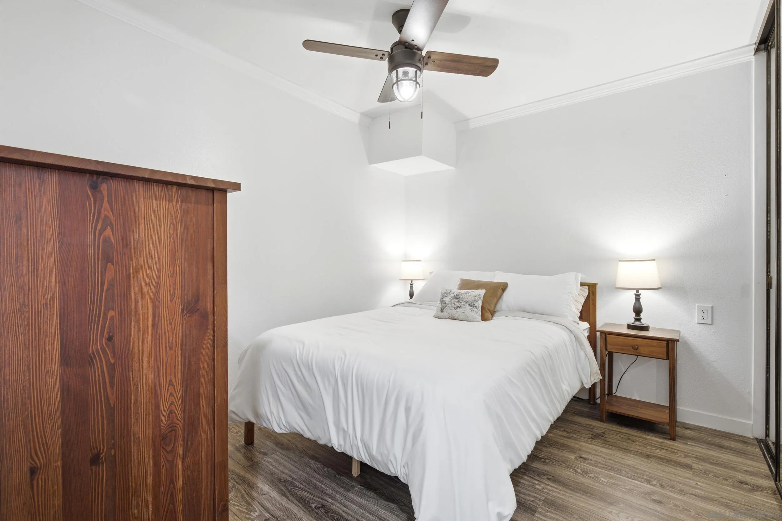 https://cdn.realtyfeed.com/cdn/127/260016465/d7b4dfd96db0c45c7db0aae9d6e749ff.webp