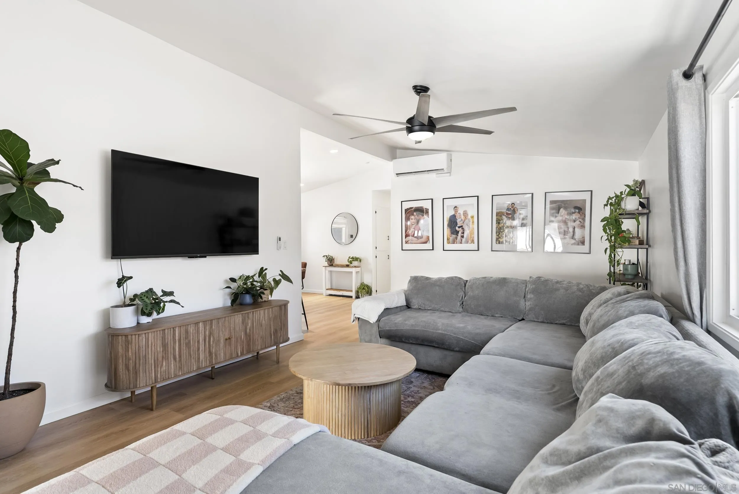 https://cdn.realtyfeed.com/cdn/127/260016469/264c1b0e637a4564620d5cf827dc998f.webp