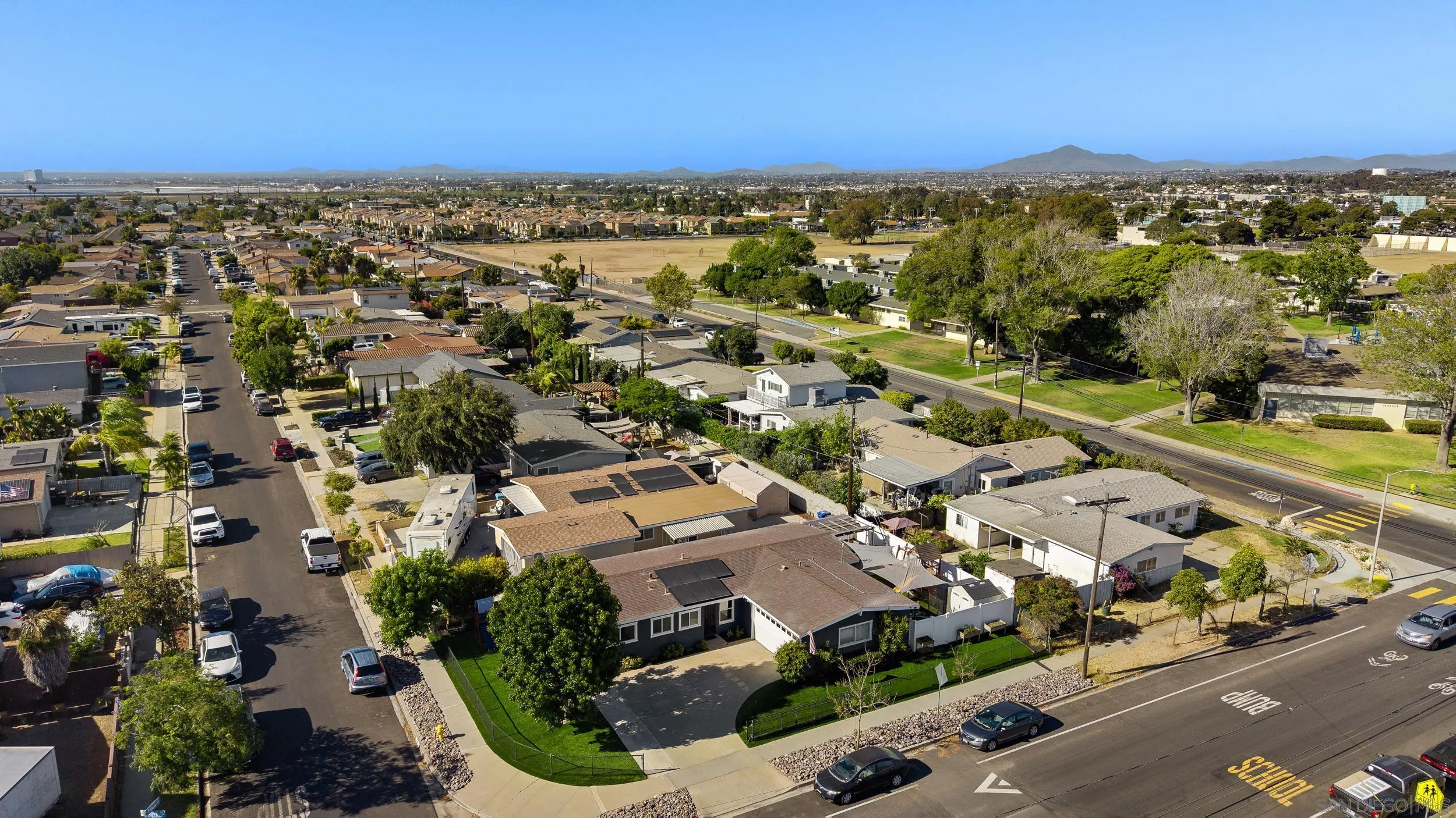 https://cdn.realtyfeed.com/cdn/127/260016469/46e94f2db354dd76f702e2706d4768d4.webp